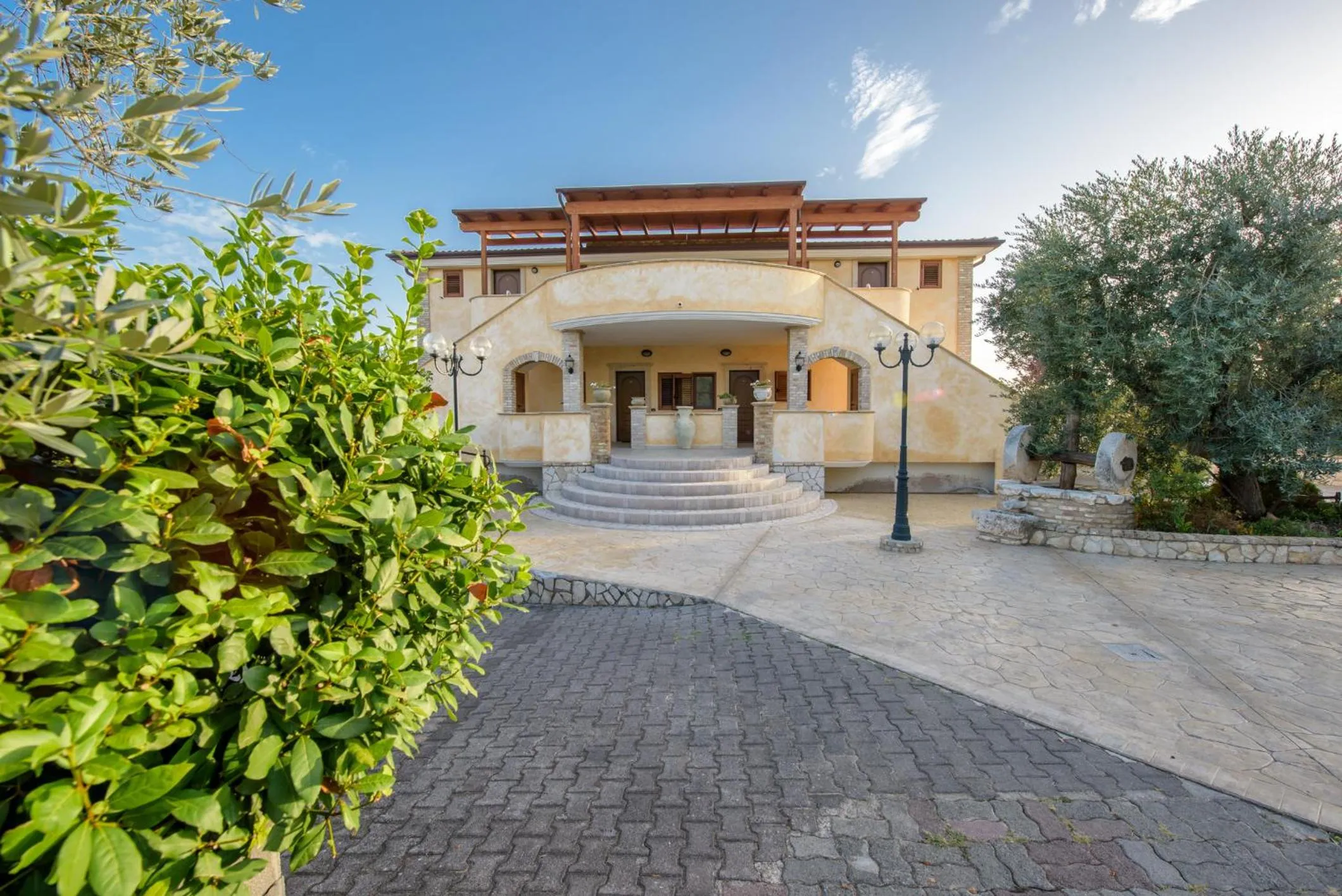 Facade/entrance in Albergo Il Giardino