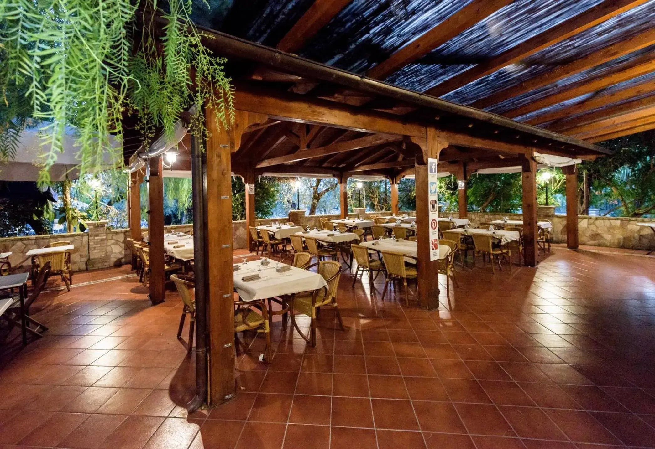 Restaurant/places to eat in Albergo Il Giardino Restaurant/places to eat in Albergo Il Giardino