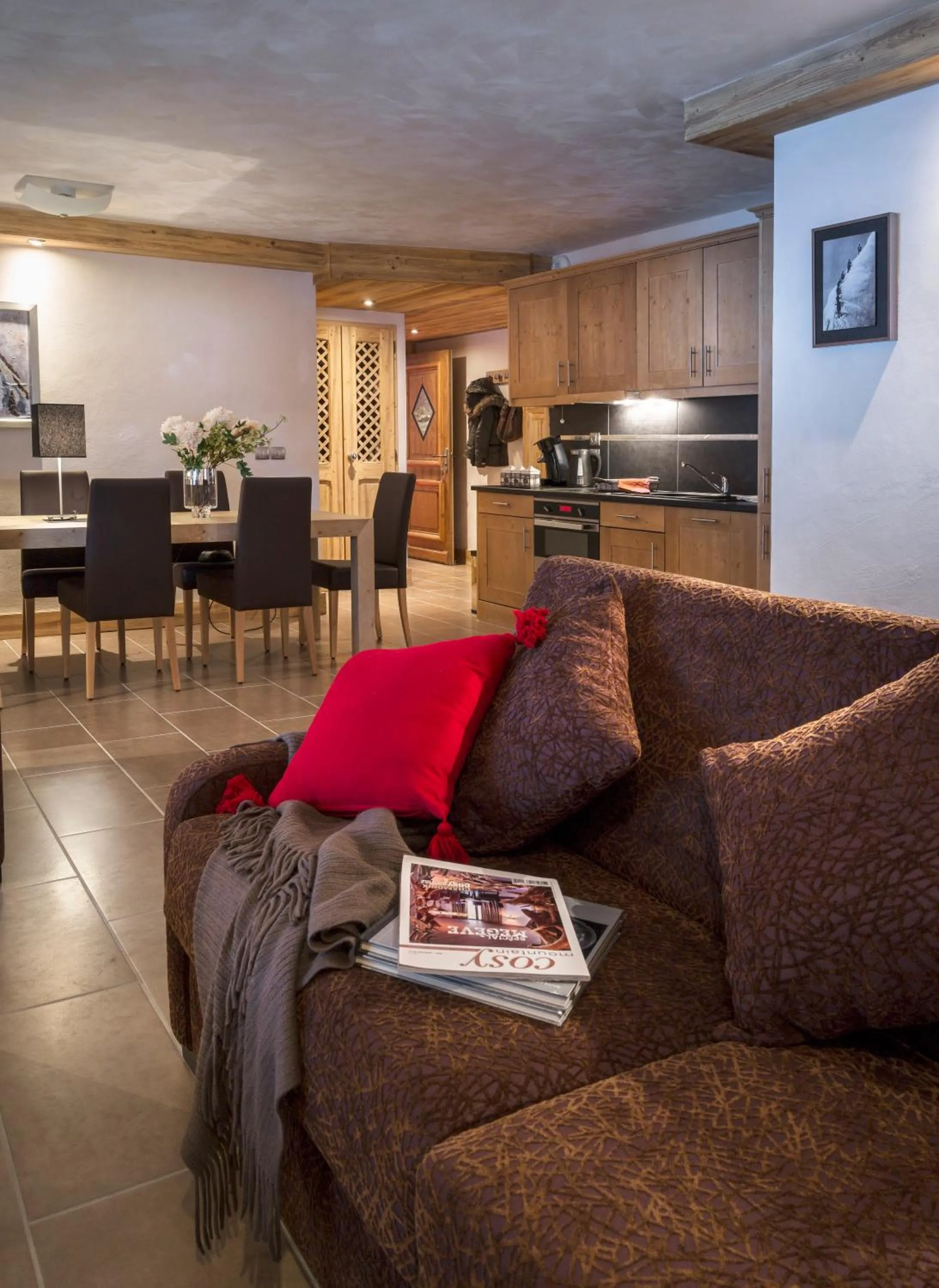 Kitchen or kitchenette in CGH Résidences & Spas Chalet Les Marmottons