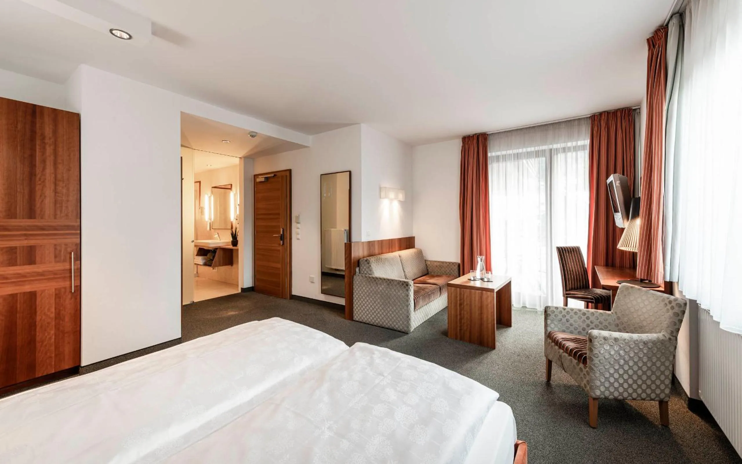 Photo of the whole room, Bed in Hotel Clara