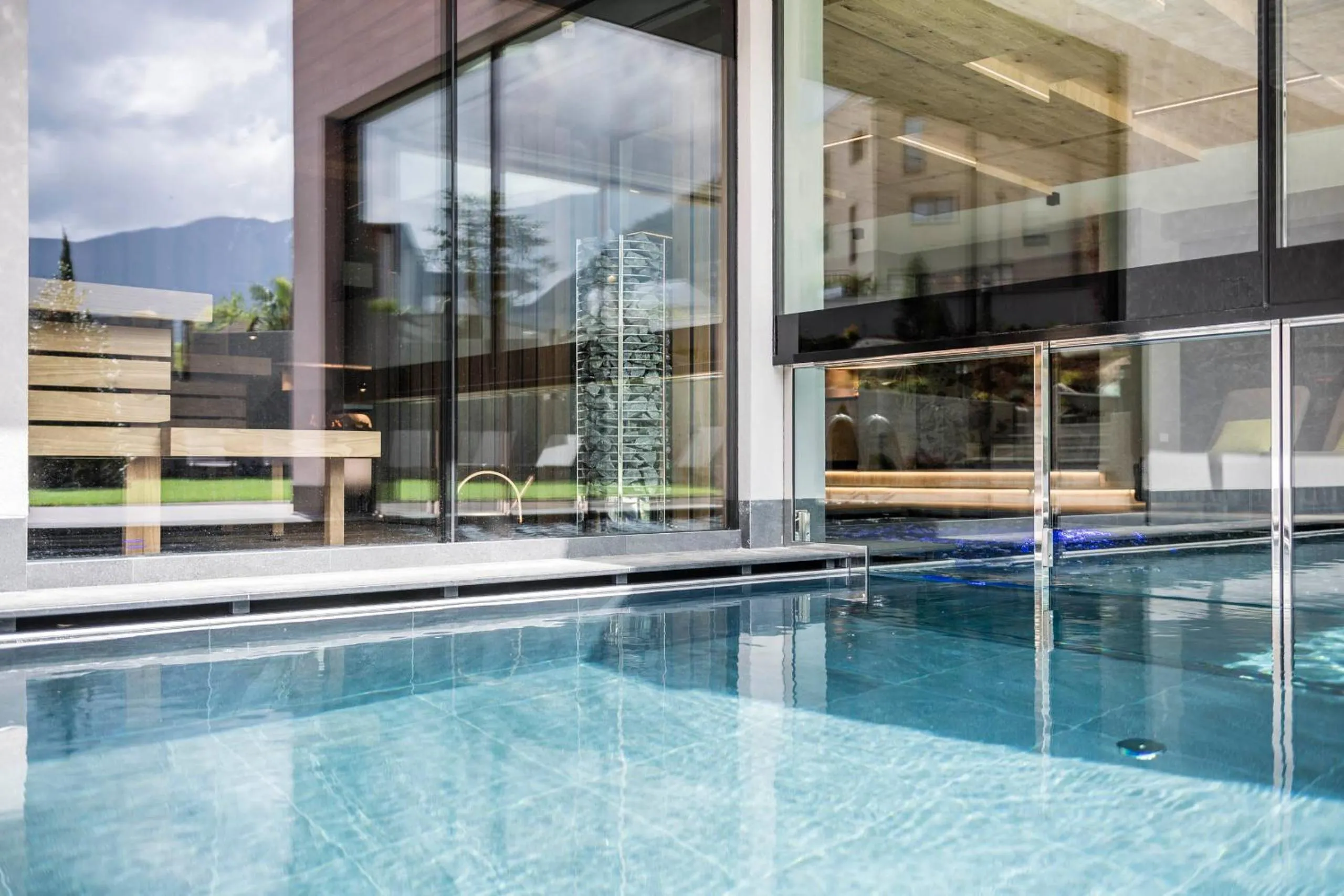 Swimming pool in Hotel Clara