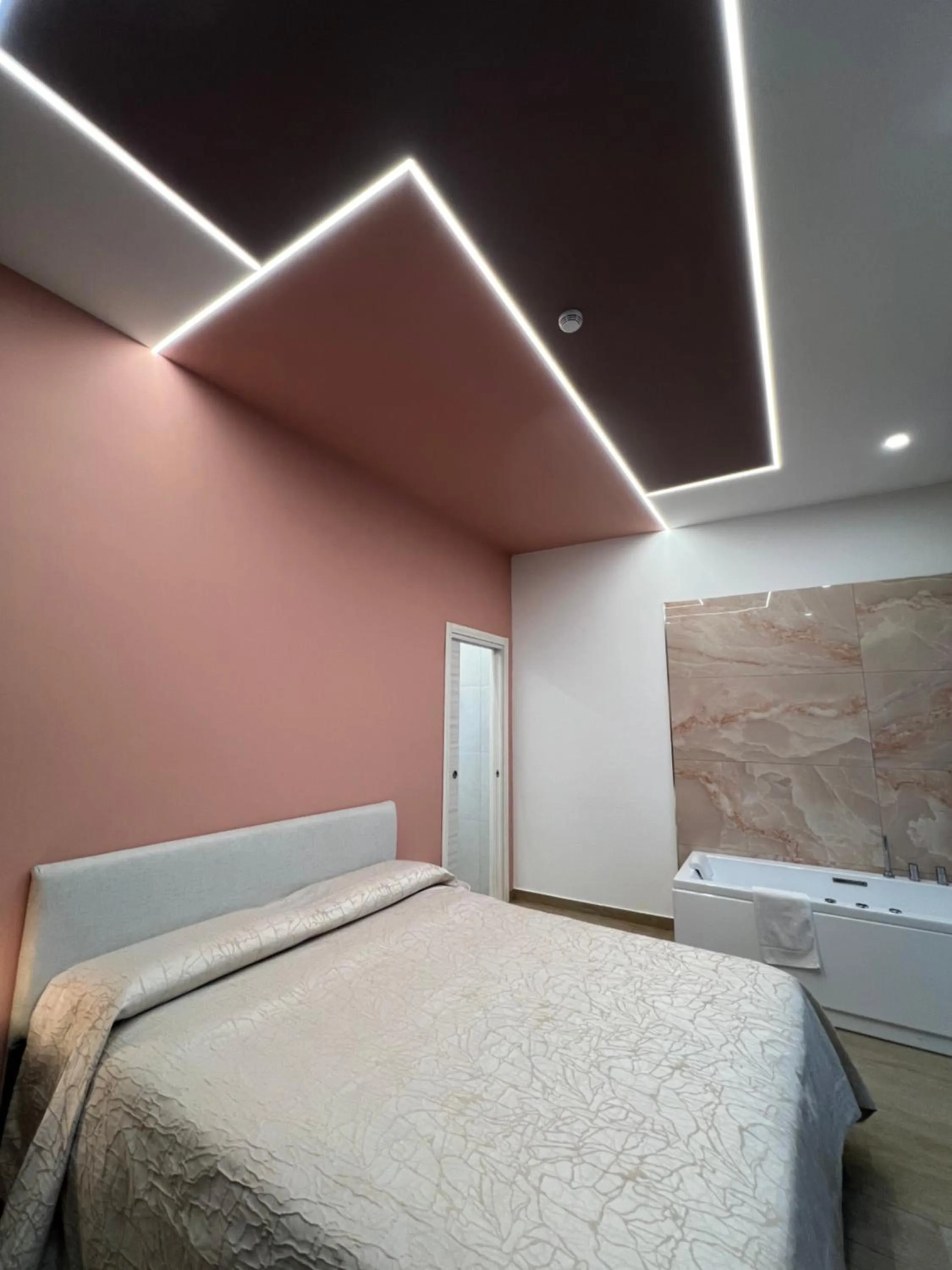 Bed in Relais Piazza Del Plebiscito B&B