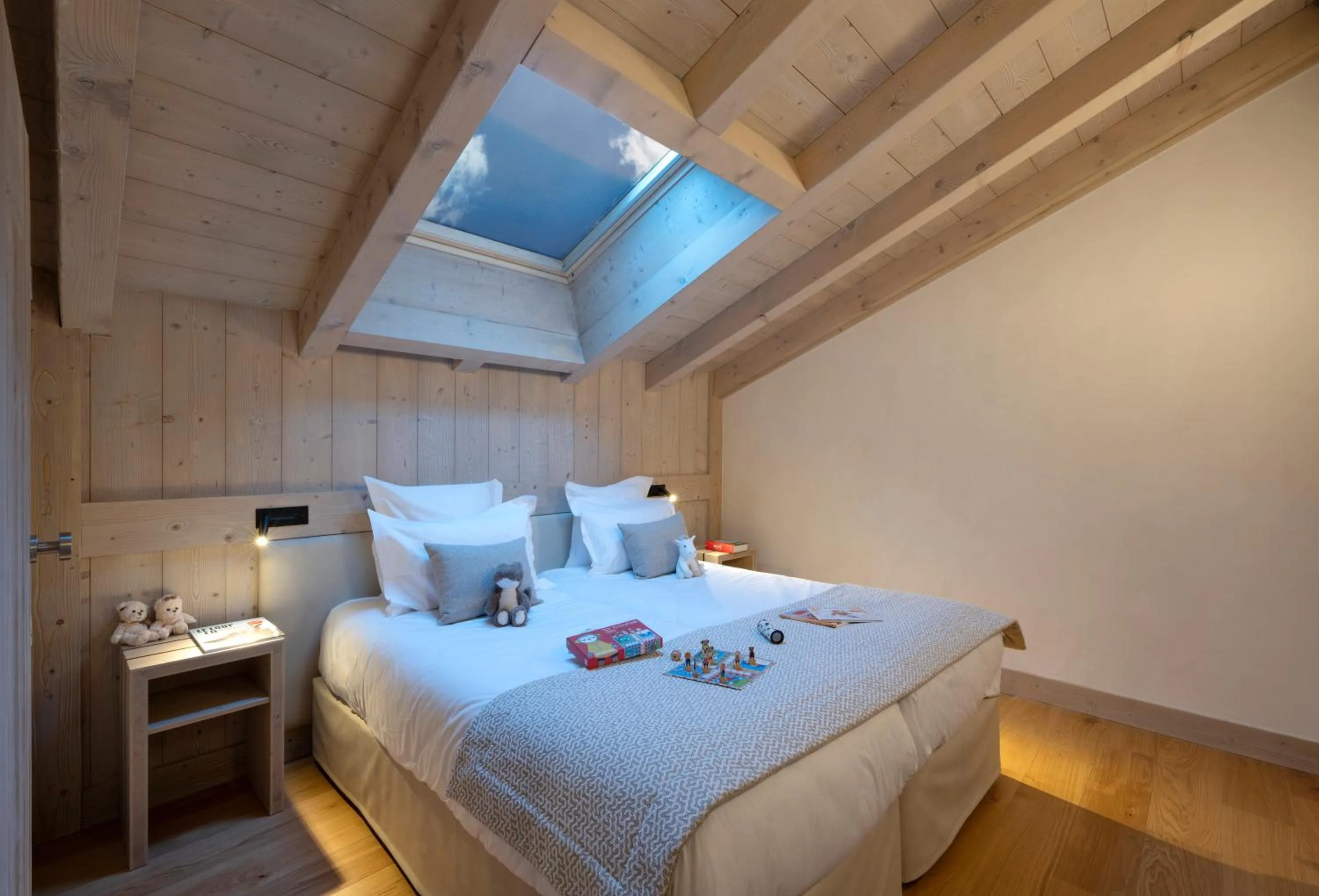 Bed in MGM Hôtels & Résidences - Résidence Le Roc Des Tours