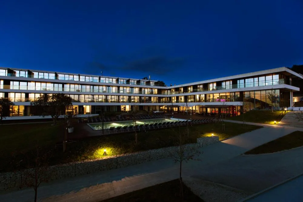 Property building in NOVI Resort