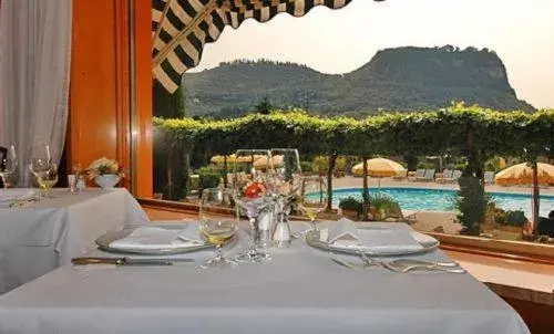 Restaurant/Places to Eat in Hotel Garden