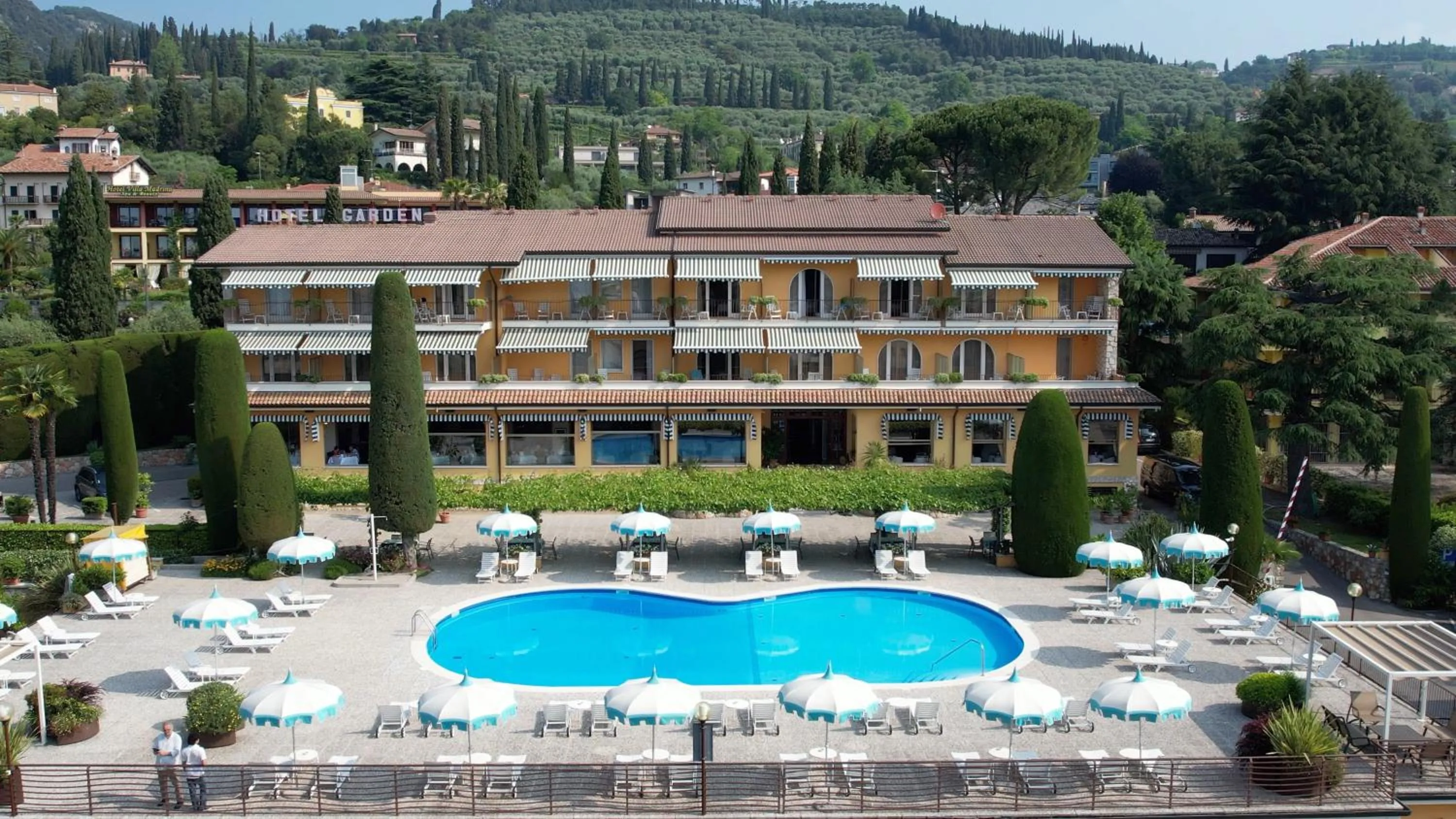 Pool view in Hotel Garden