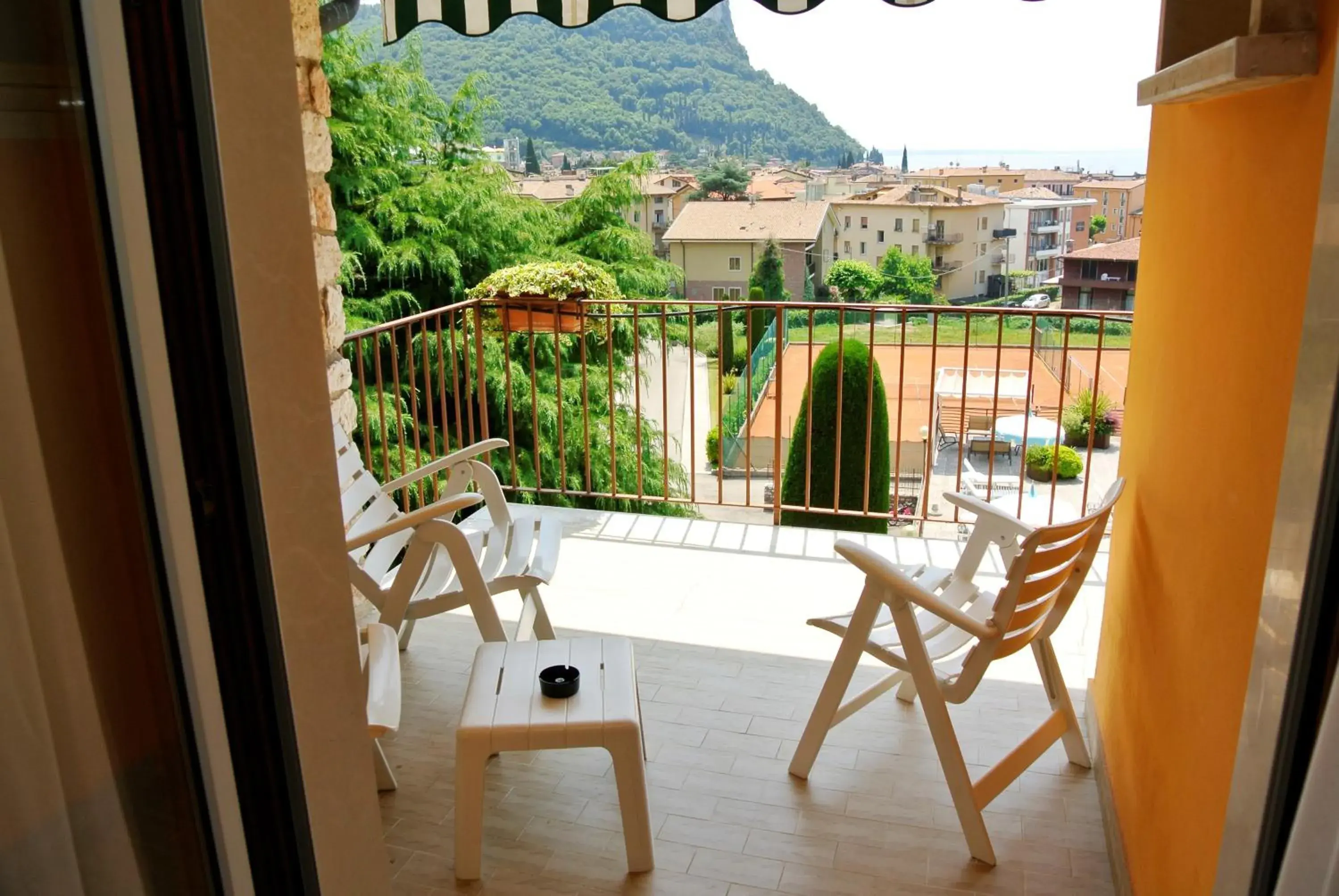 Balcony/Terrace in Hotel Garden