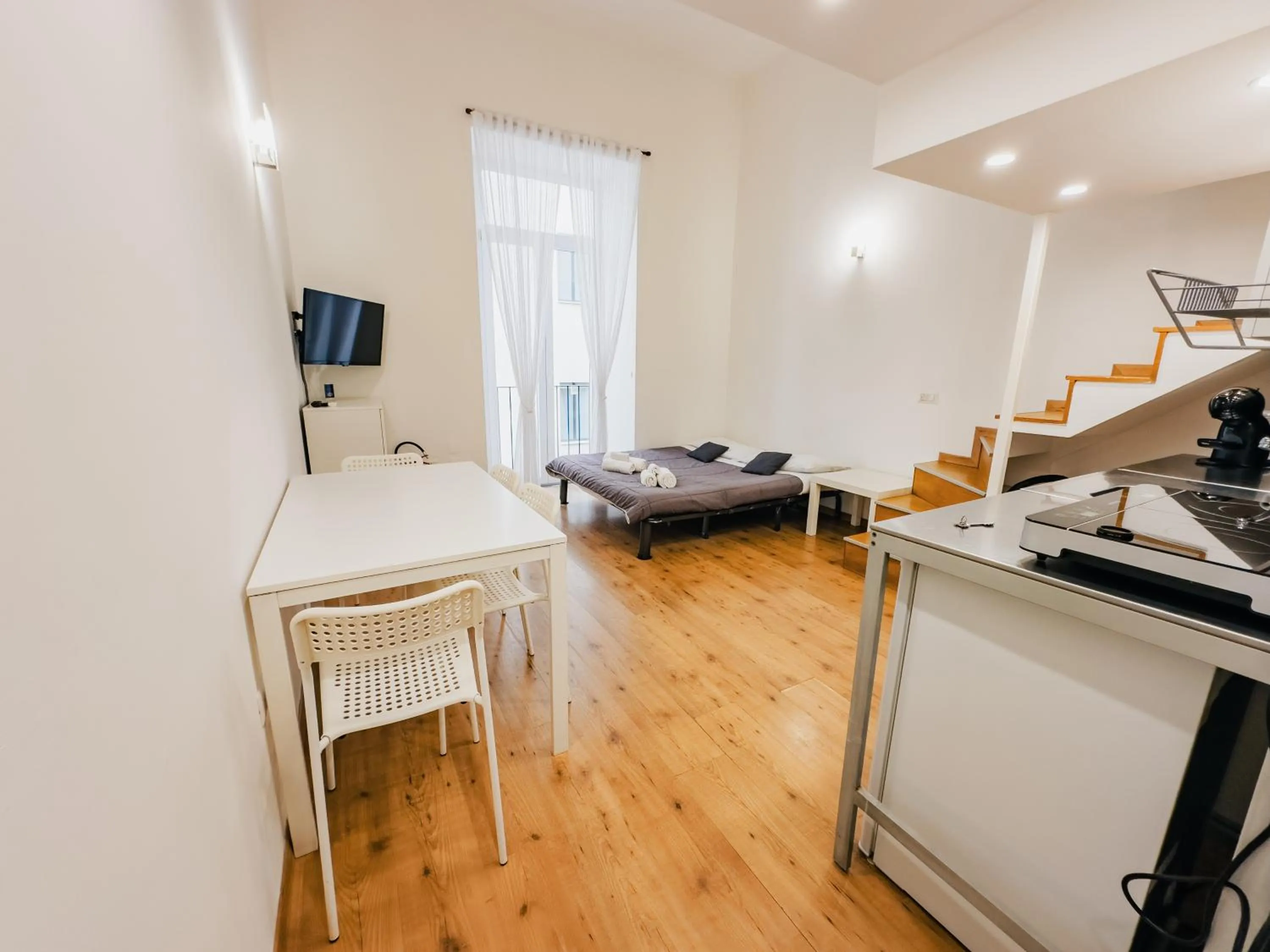 Photo of the whole room, Bed in Ale & Tizy House