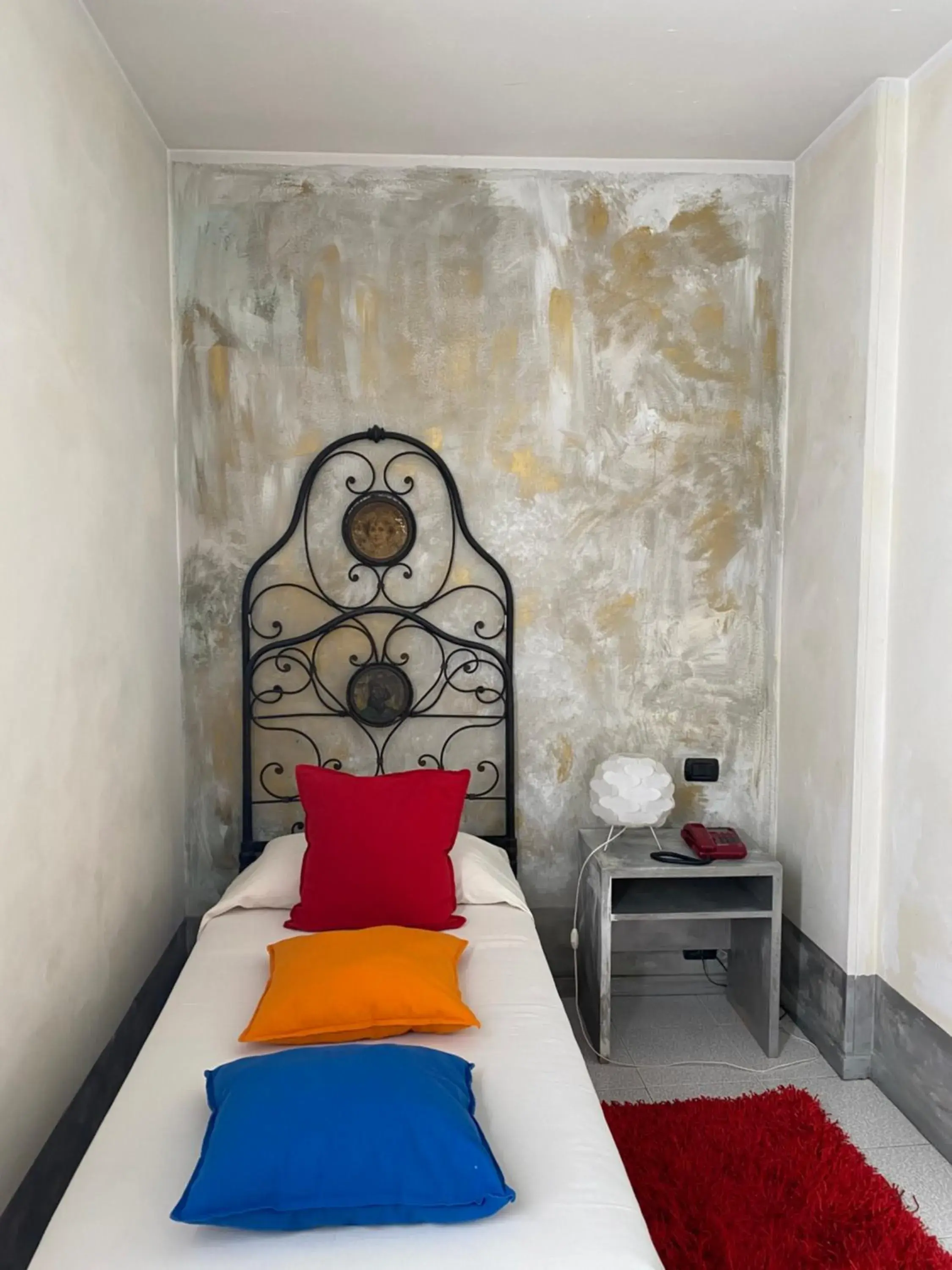 Single Room in Art Hotel Al Fagiano Single Room in Art Hotel Al Fagiano