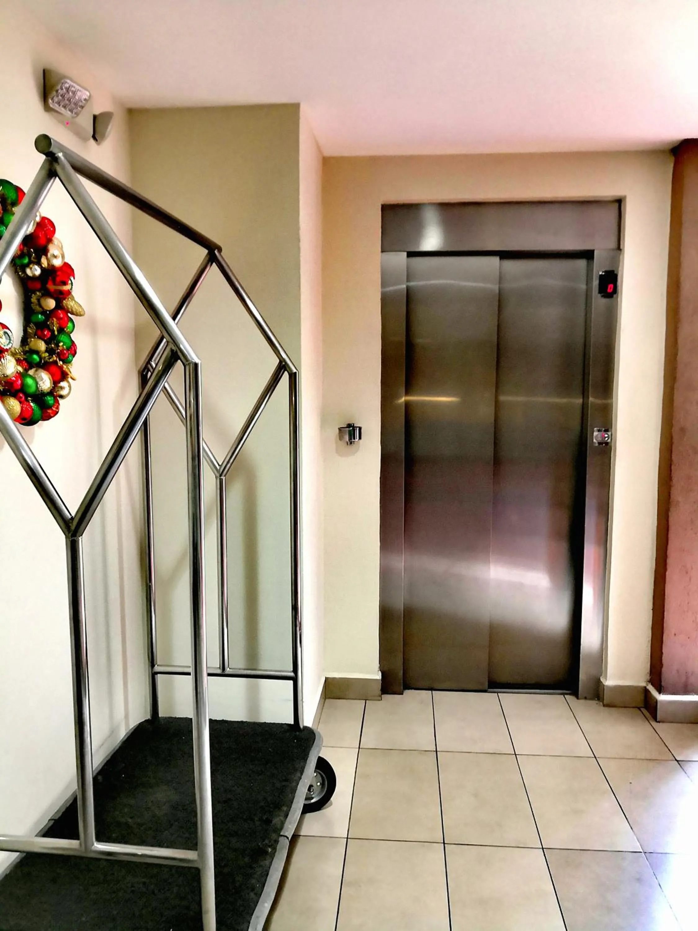 Property building in Hotel Gardenia Inn