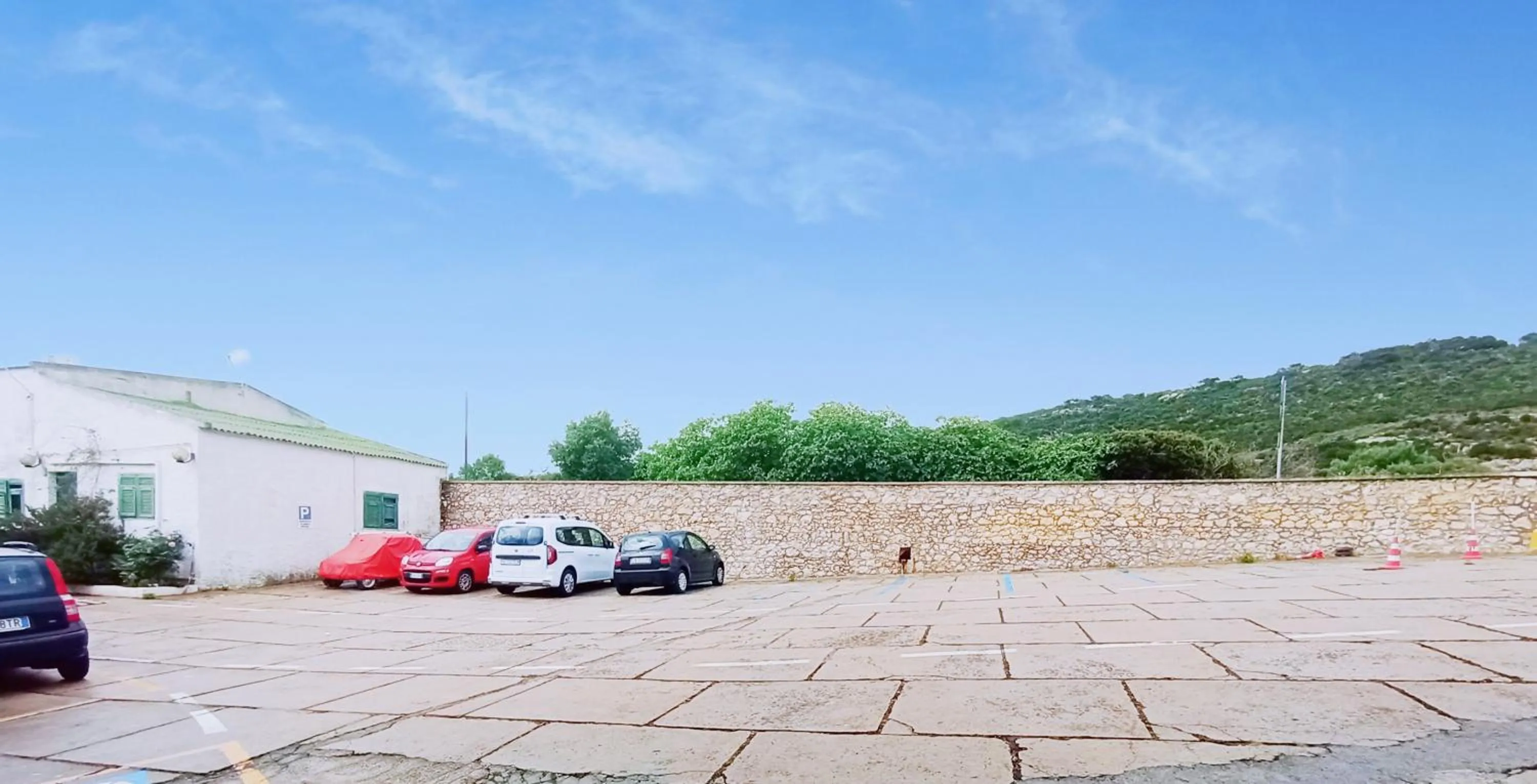 Parking in Hotel Calamosca