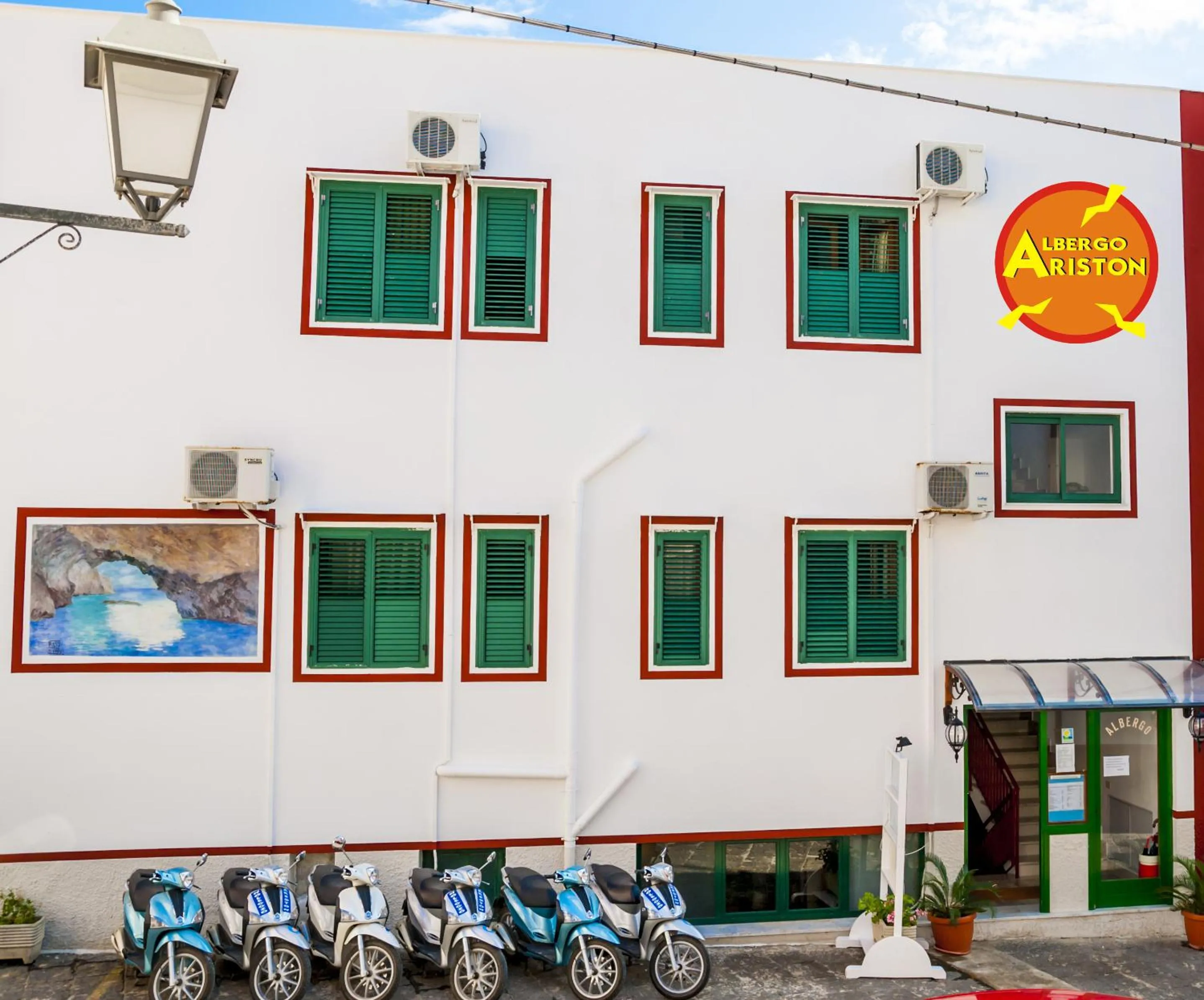 Facade/entrance in Hotel Ariston