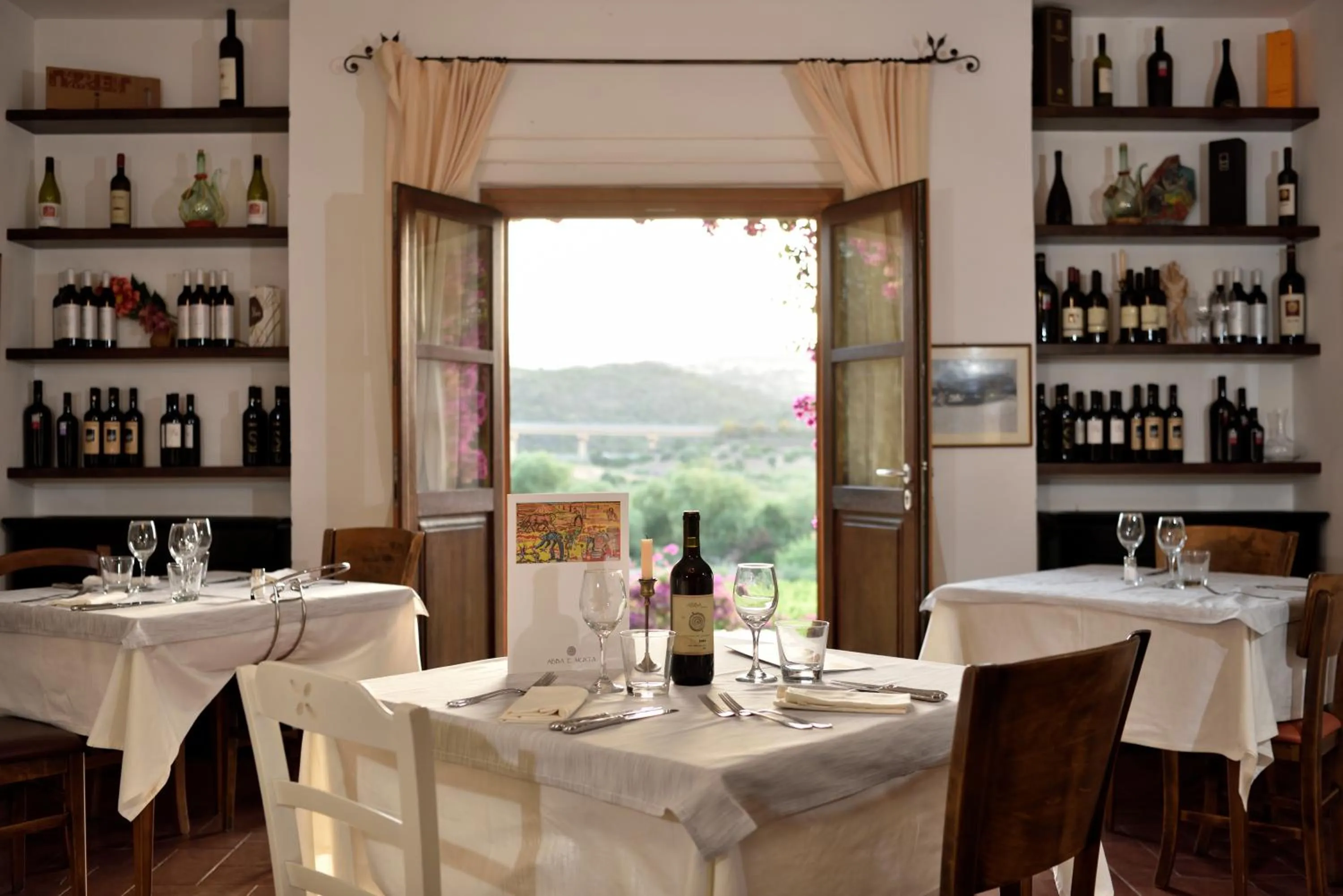 Restaurant/places to eat in Hotel Abba & Murta