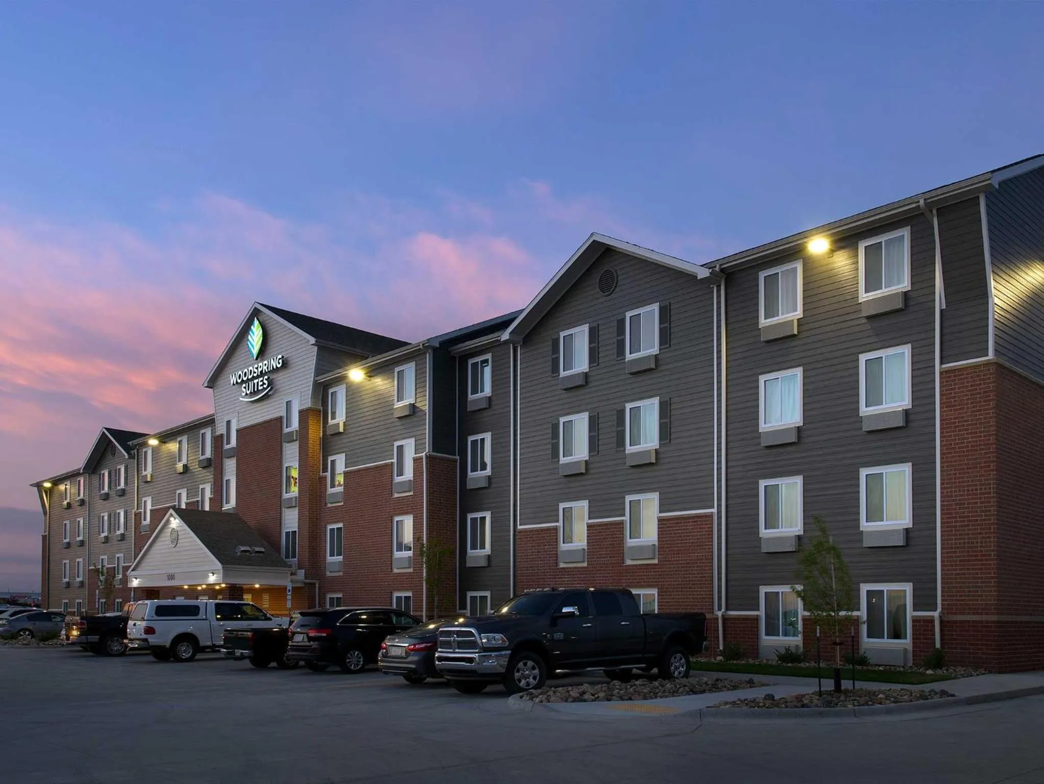 Facade/entrance in WoodSpring Suites Fargo North Near NDSU