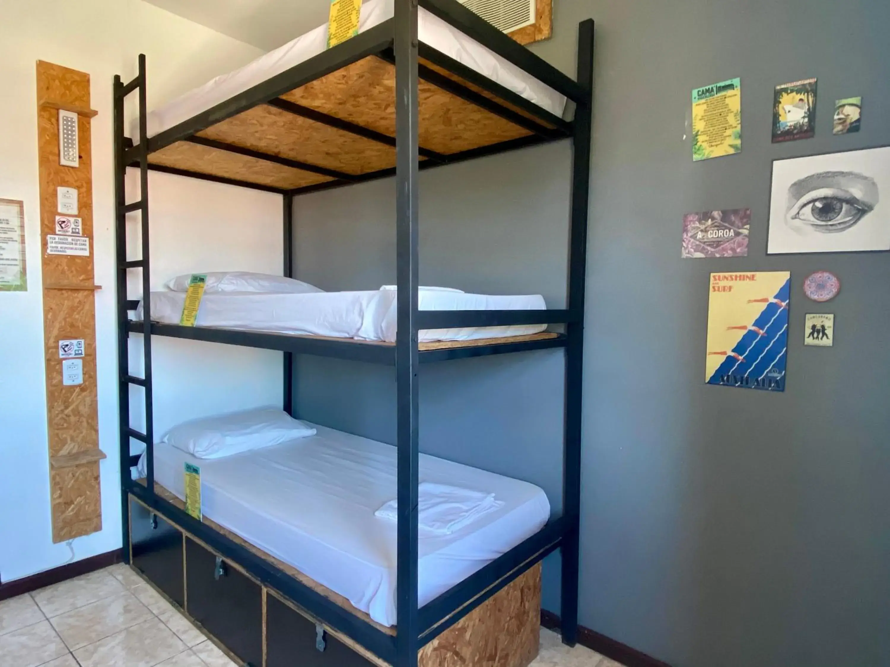 Bed in 6-Bed Mixed Dormitory Room in A Coroa Hostel & Pousada Bed in 6-Bed Mixed Dormitory Room in A Coroa Hostel & Pousada