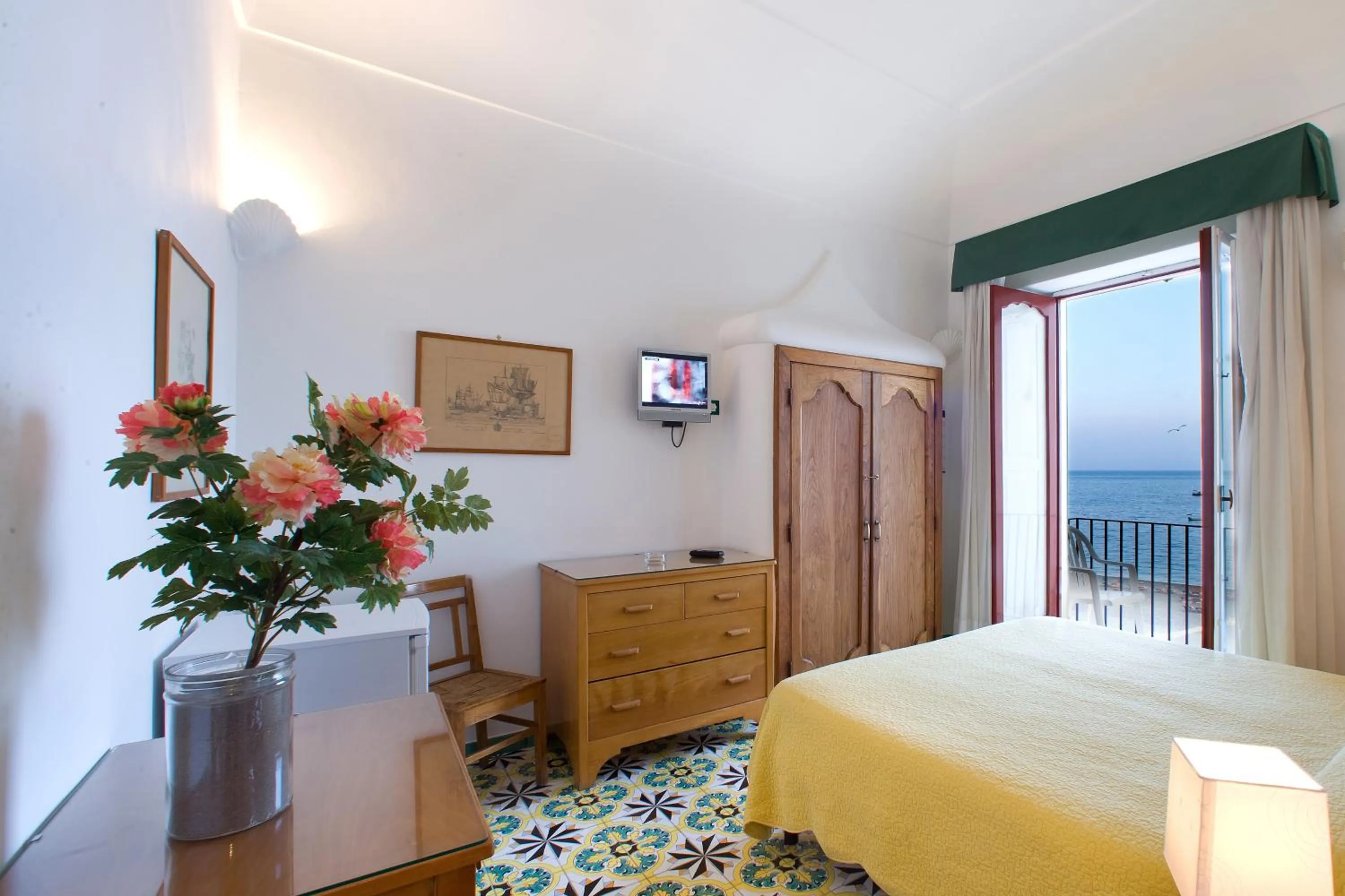 Bed in La Caravella di Positano - Relais, Beach & Residences