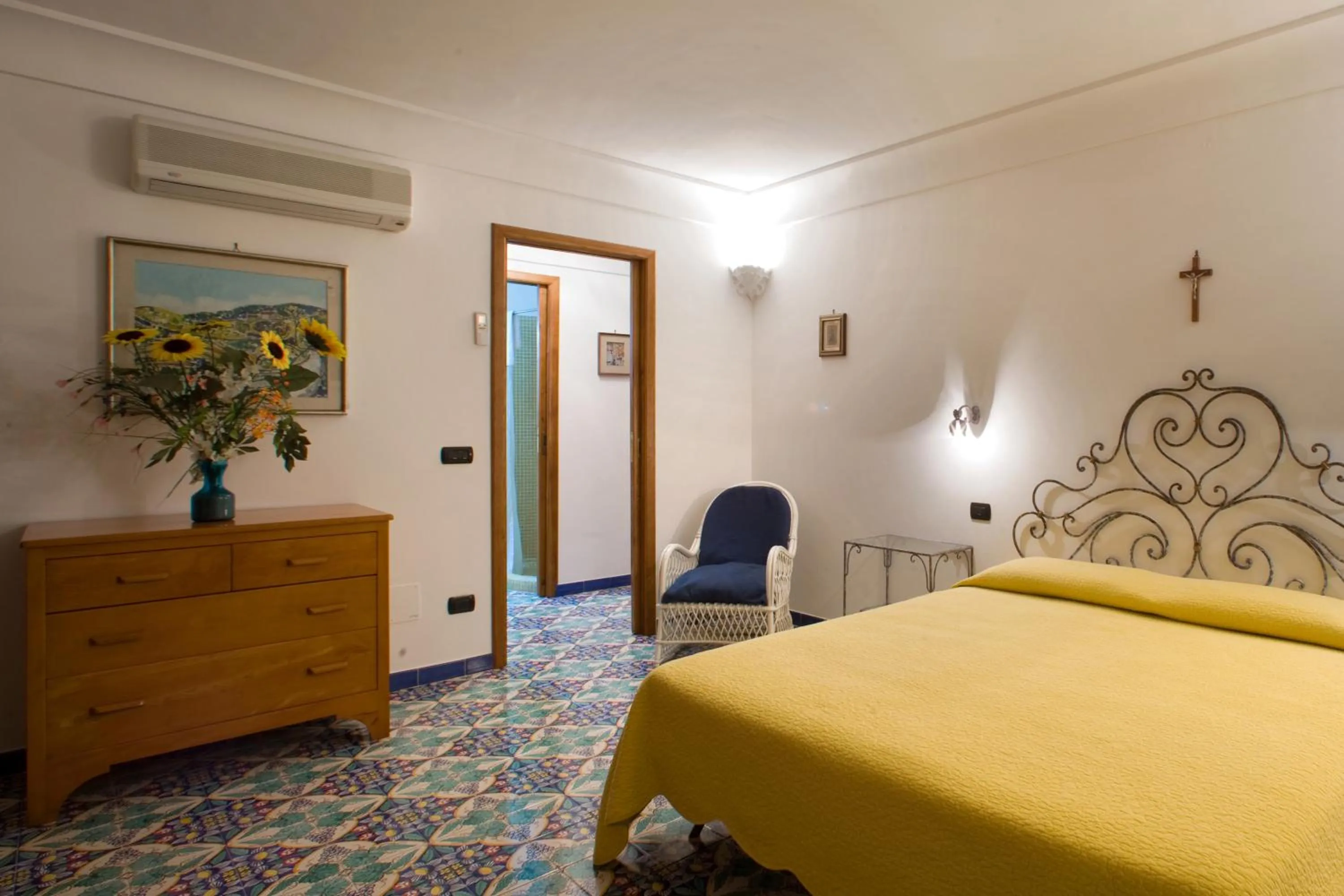 Bed in La Caravella di Positano - Relais, Beach & Residences
