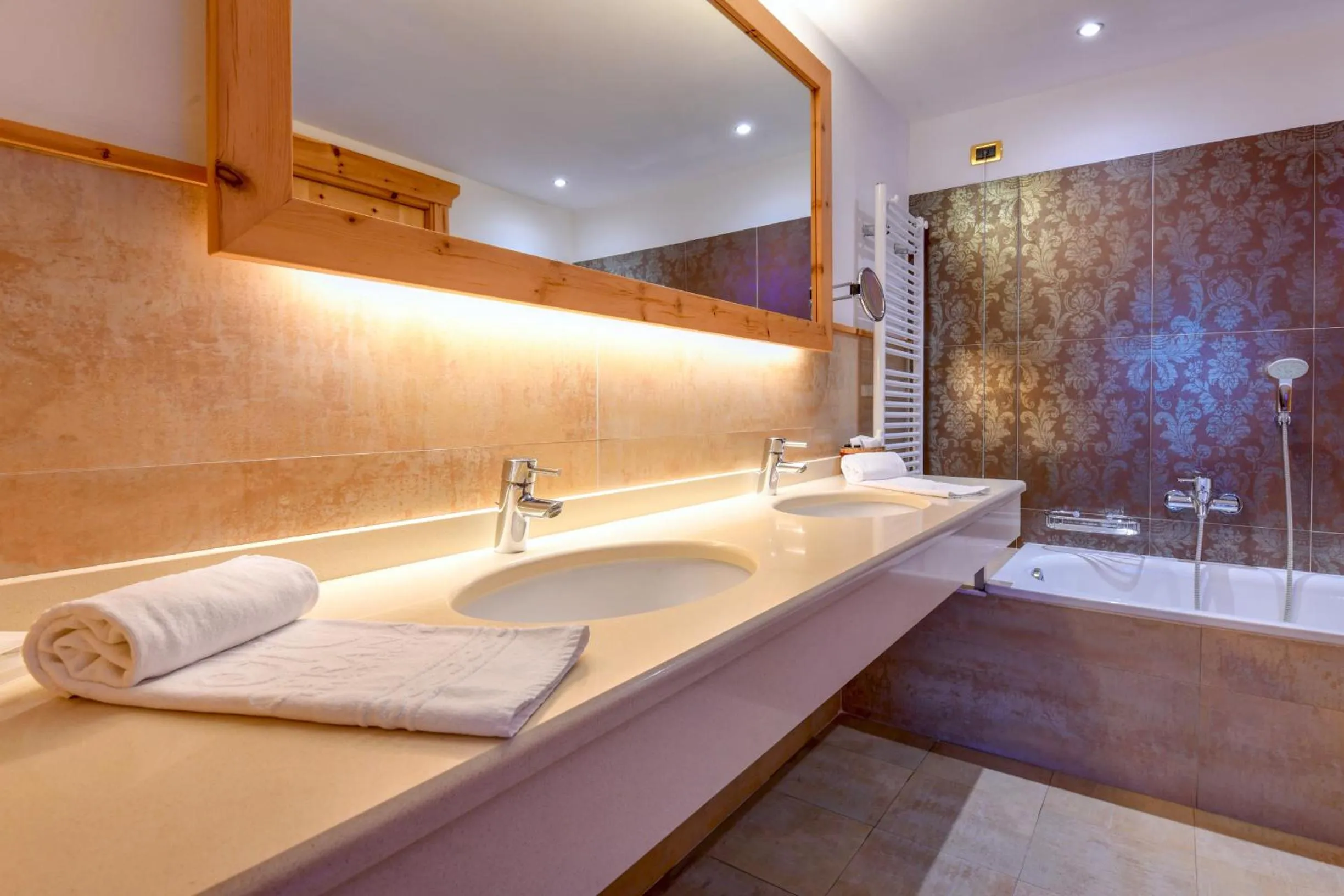 Bathroom in Cerana Relax Hotel