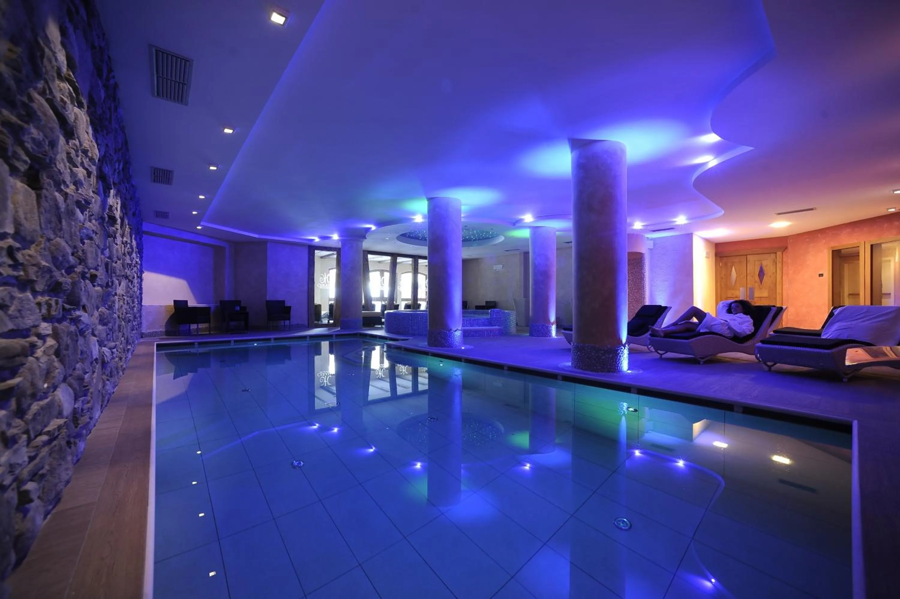 Swimming pool in Cerana Relax Hotel