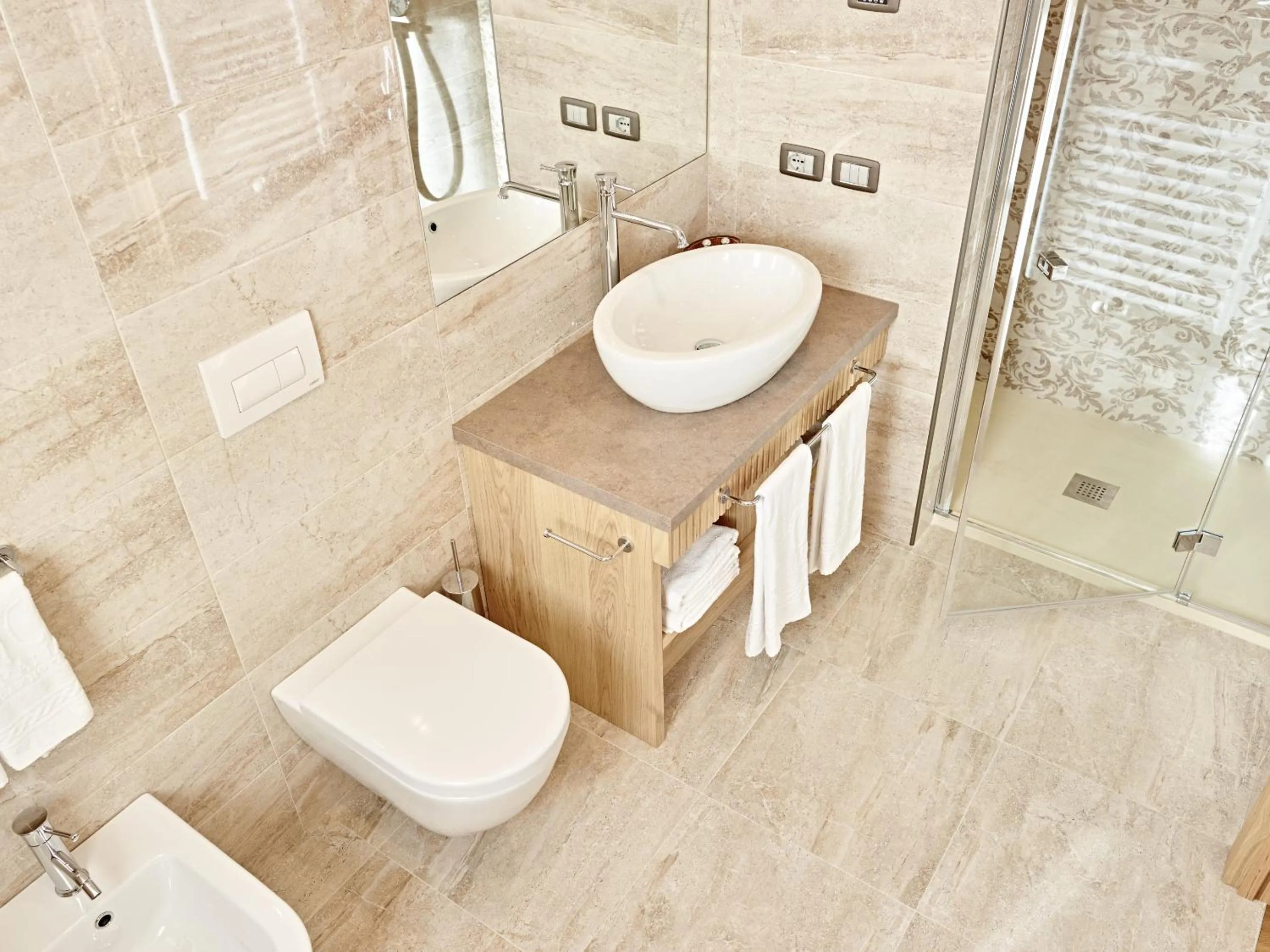 Bathroom in Cerana Relax Hotel