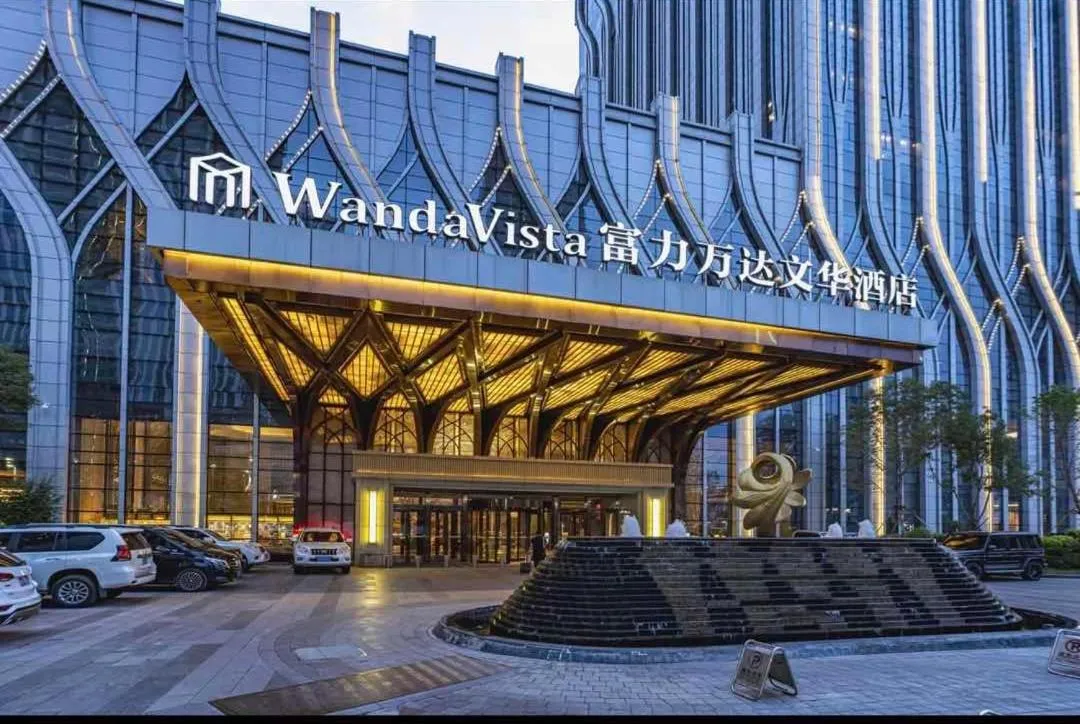 Property building in Wanda Vista Hotel Urumqi