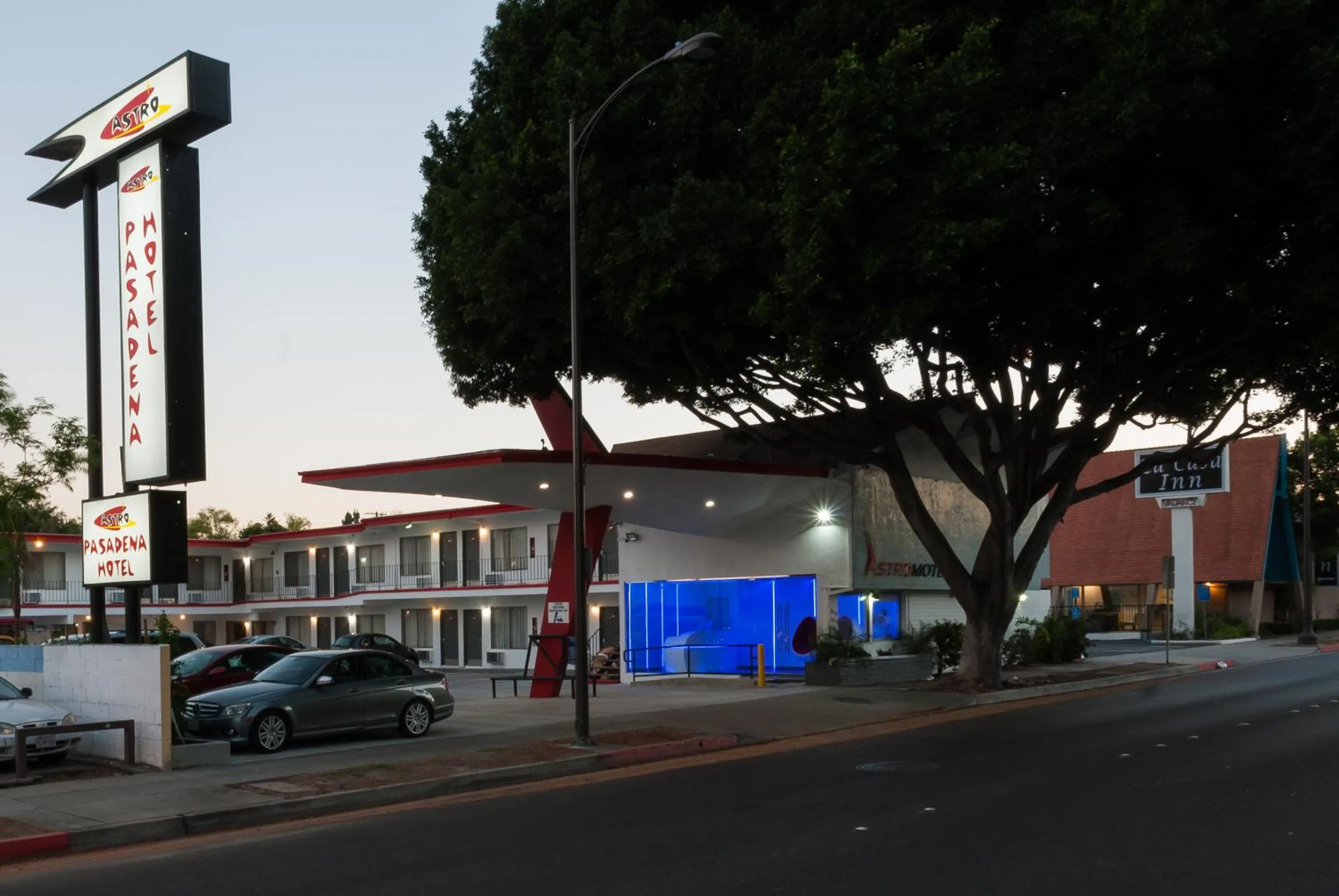 Property building in Astro Pasadena Hotel