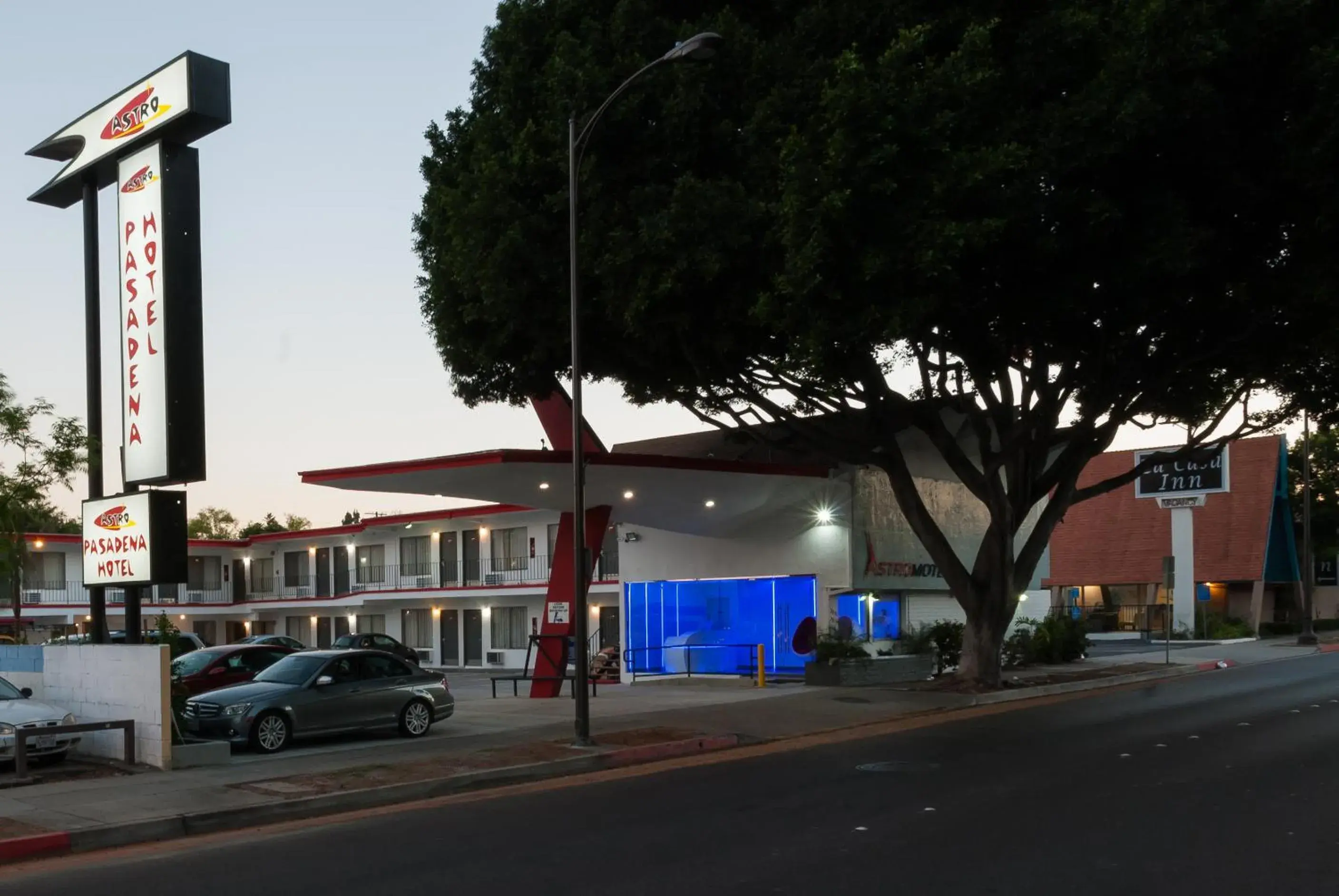 Property building in Astro Pasadena Hotel Property building in Astro Pasadena Hotel