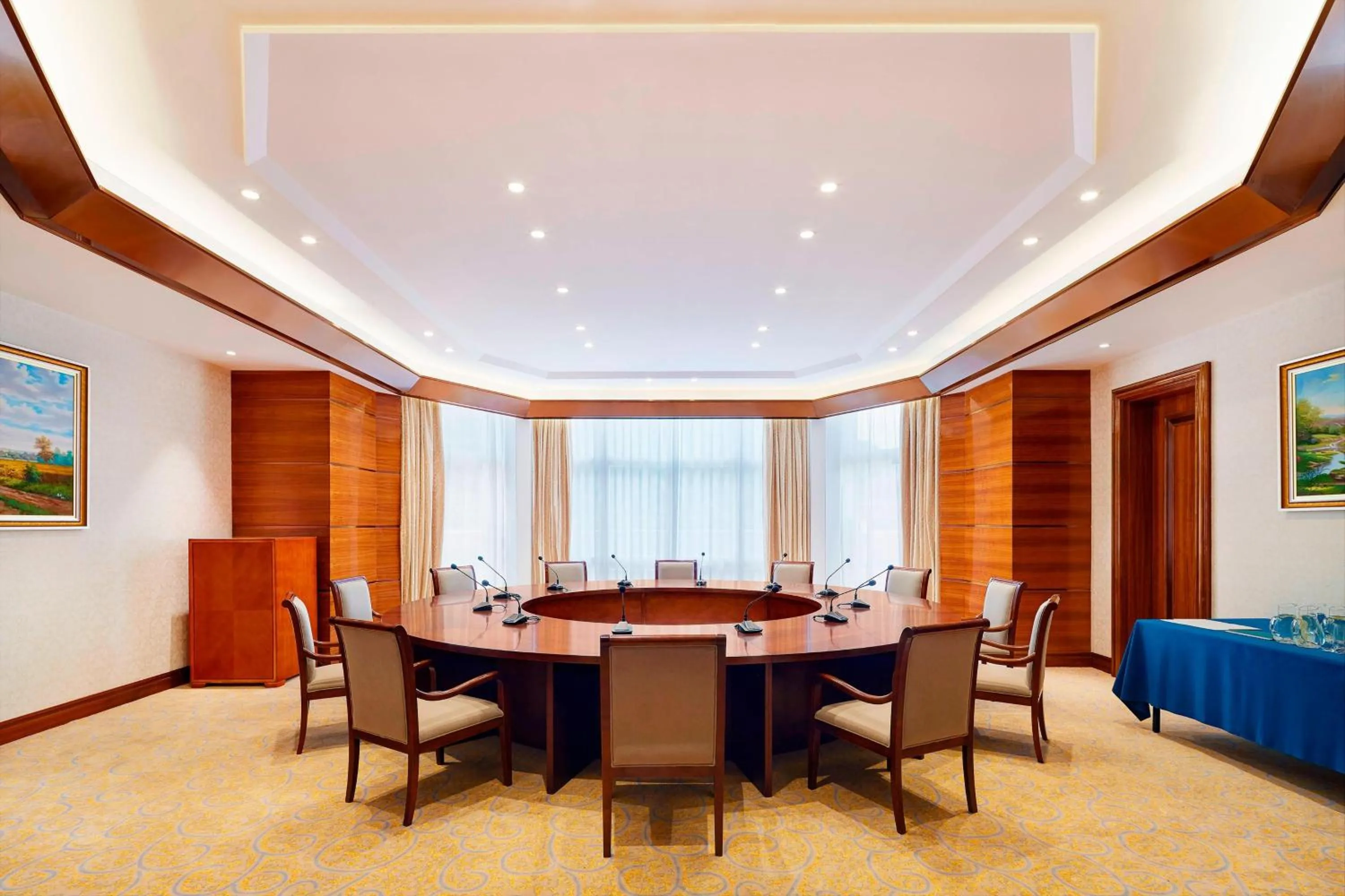Meeting/conference room in Four Points by Sheraton Heyuan Resort
