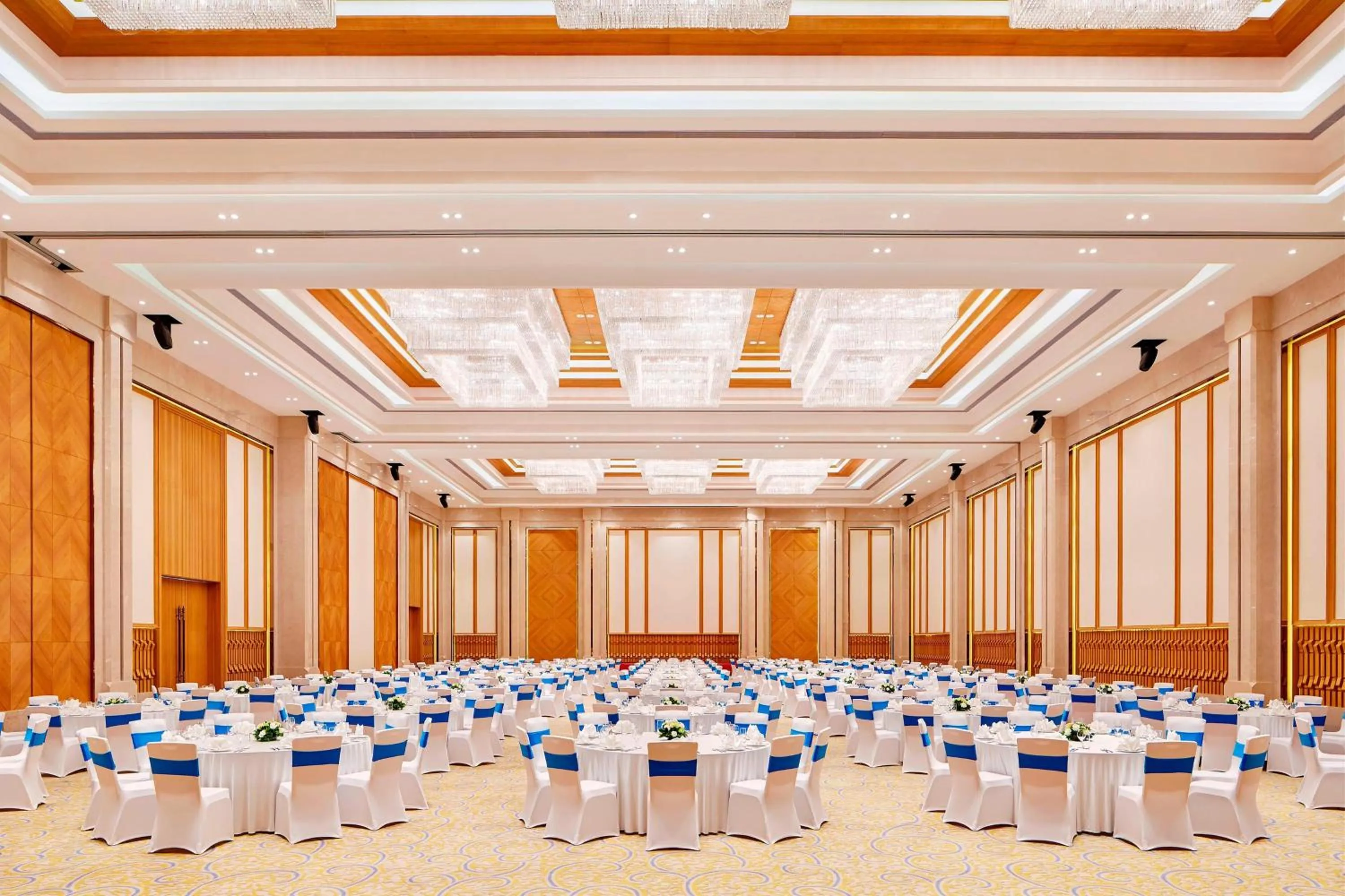 Meeting/conference room in Four Points by Sheraton Heyuan Resort