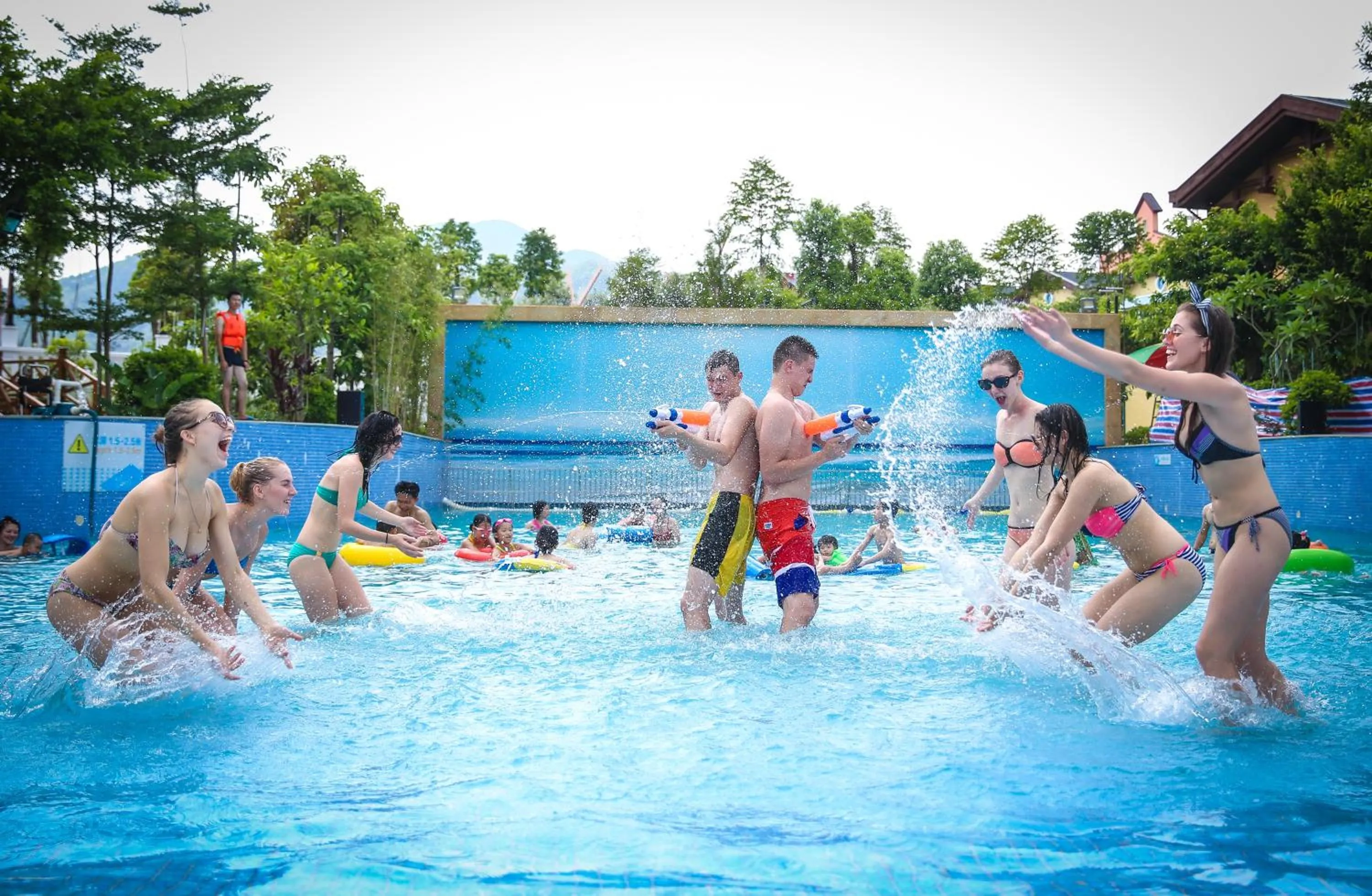 Aqua park in Four Points by Sheraton Heyuan Resort