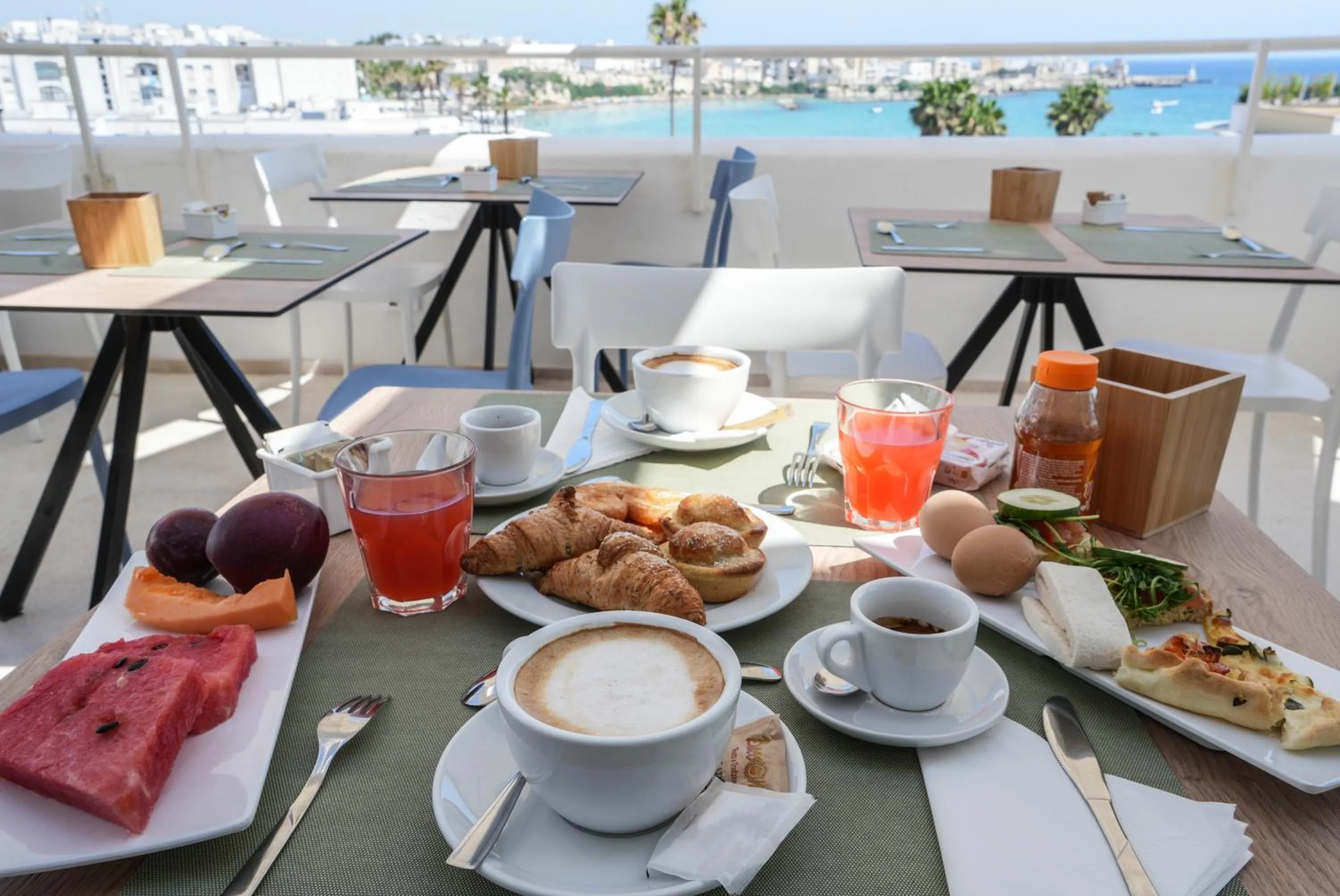 Breakfast in Hotel Albània