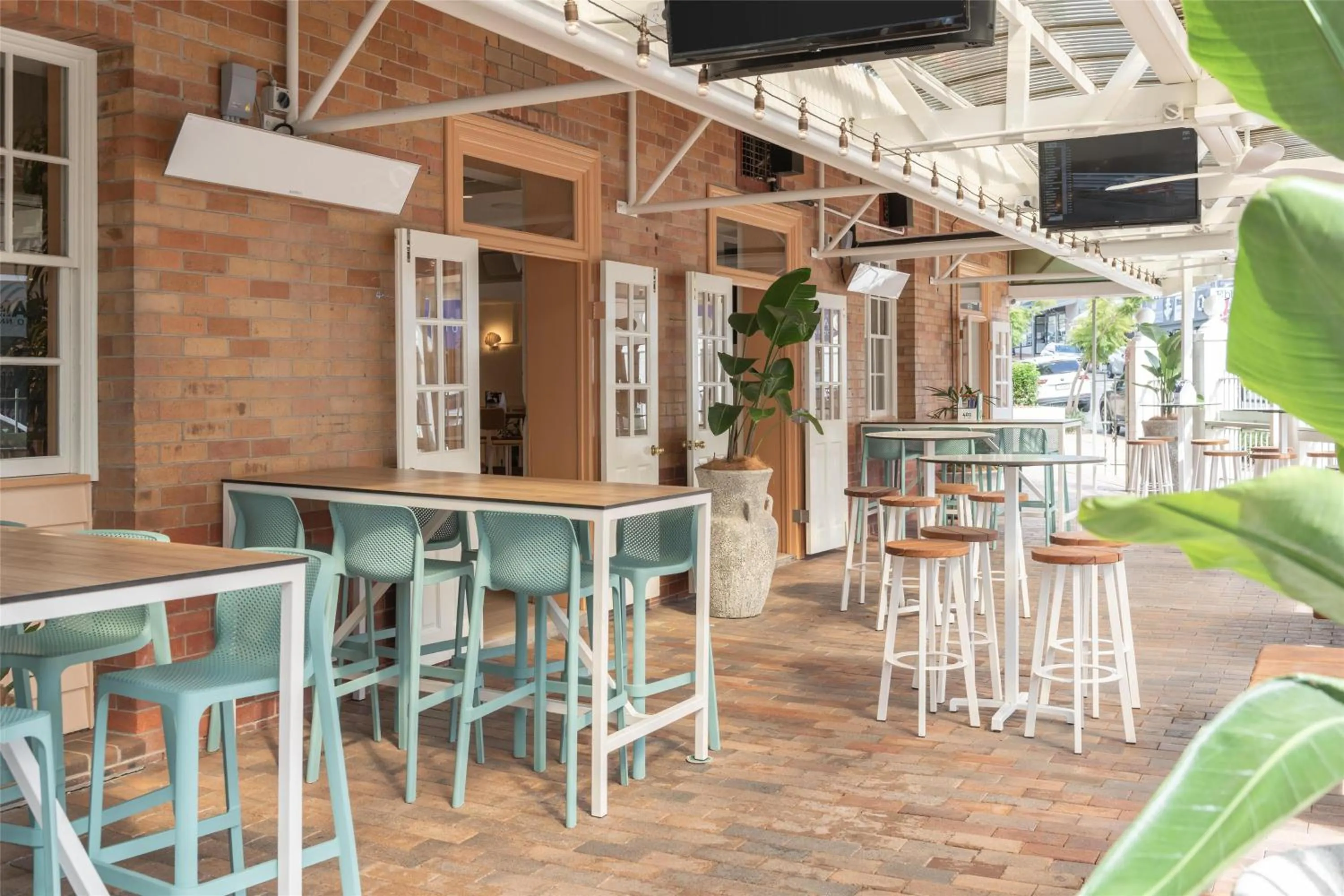 Food and drinks in Nightcap at Manly Hotel