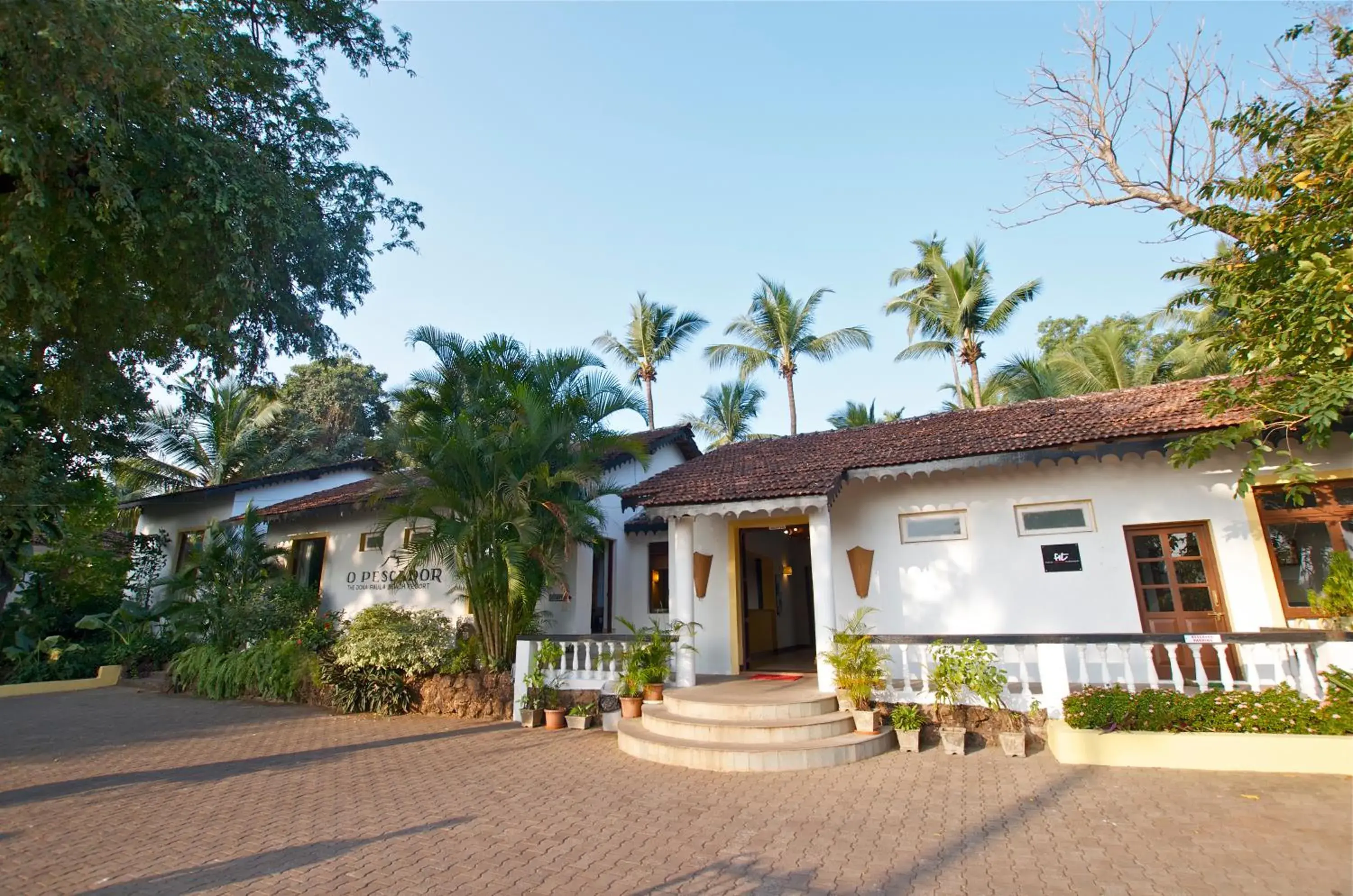 Facade/entrance in O Pescador an Indy Resort Facade/entrance in O Pescador an Indy Resort