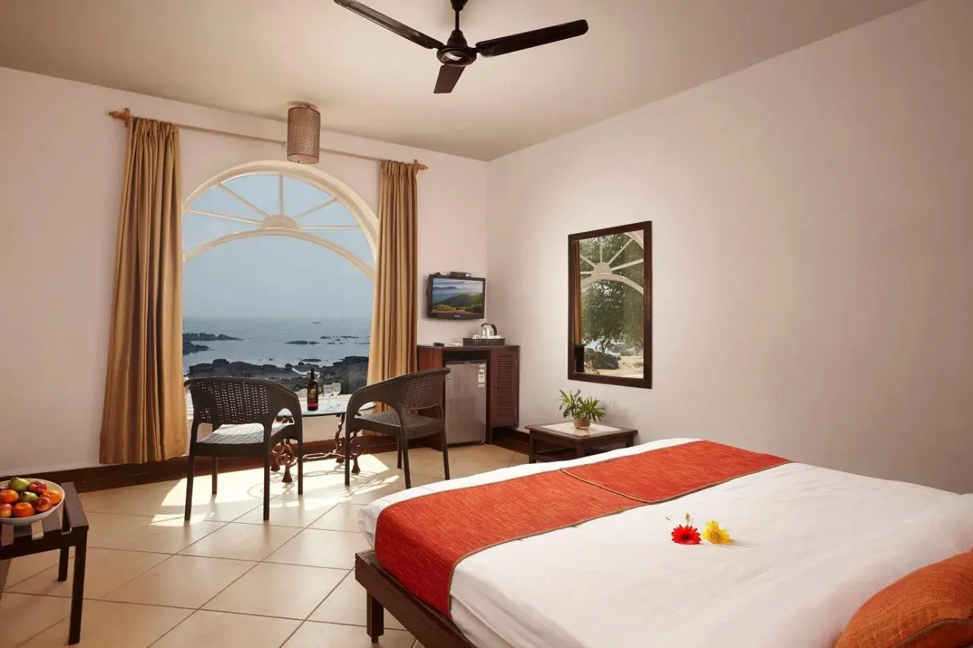 Double or Twin Room with Harbor View (Happy Hours with 1+1 offer on Alcoholic Beverages, Soft Beverages and Complimentary Pint of Beer on arrival) in O Pescador an Indy Resort Double or Twin Room with Harbor View (Happy Hours with 1+1 offer on Alcoholic Beverages, Soft Beverages and Complimentary Pint of Beer on arrival) in O Pescador an Indy Resort