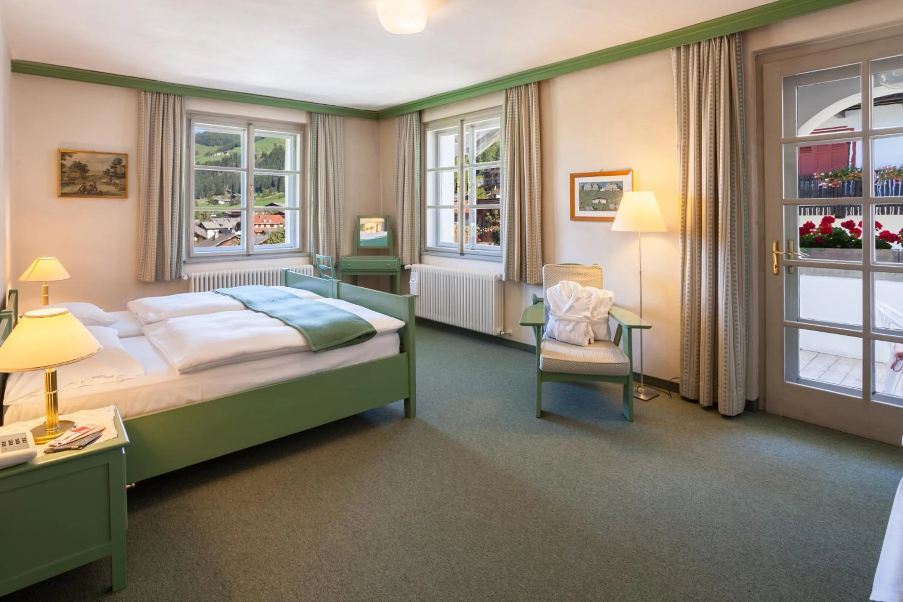 Photo of the whole room, Bed in Hotel Tre Cime Sesto - Sexten