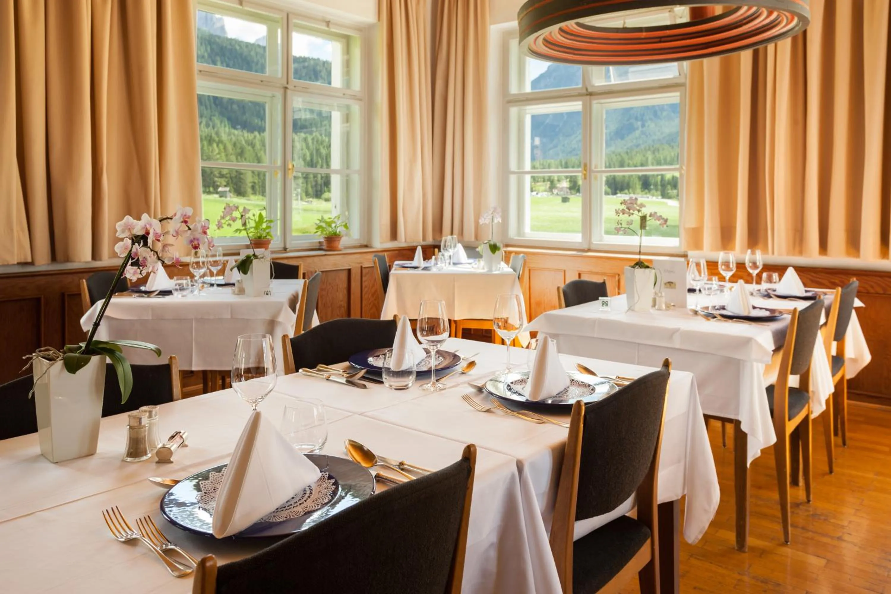 Restaurant/places to eat in Hotel Tre Cime Sesto - Sexten