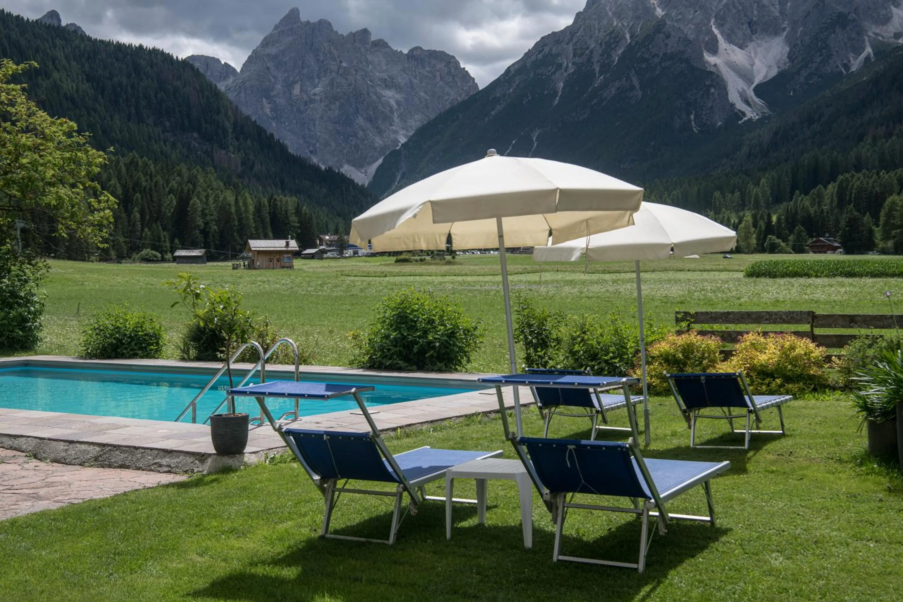 Garden in Hotel Tre Cime Sesto - Sexten
