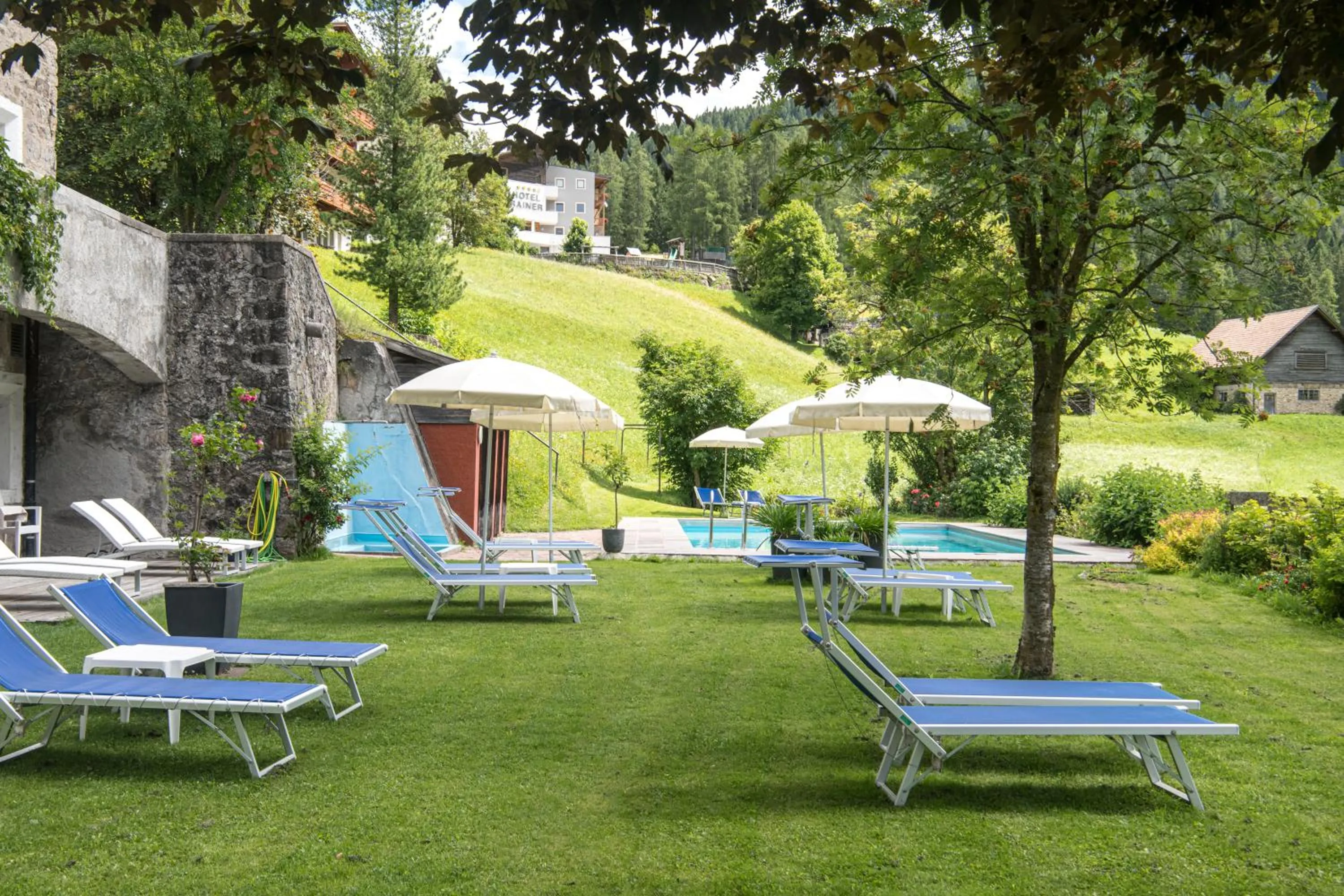 Garden in Hotel Tre Cime Sesto - Sexten