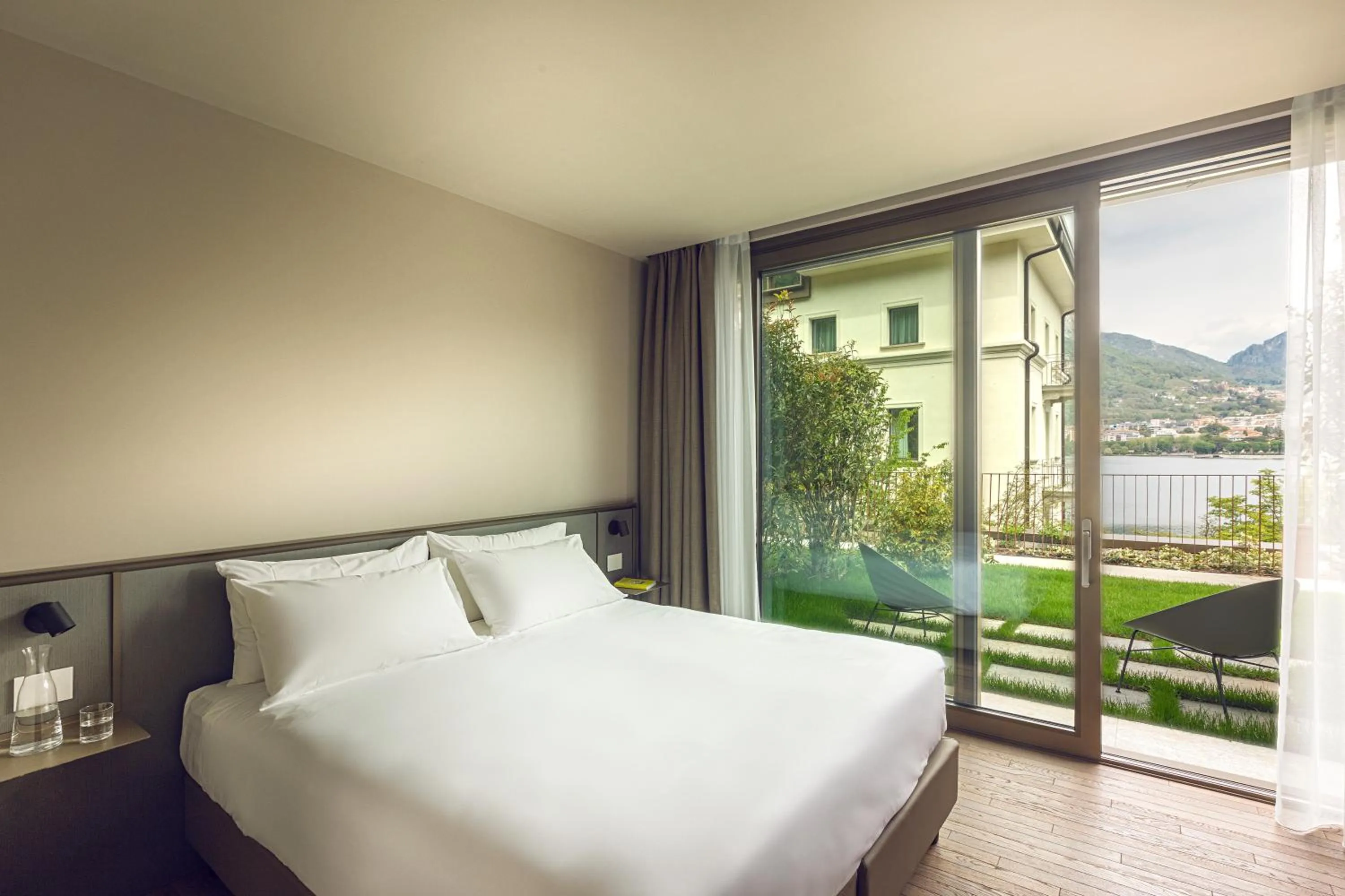 Bed in Hotel Promessi Sposi