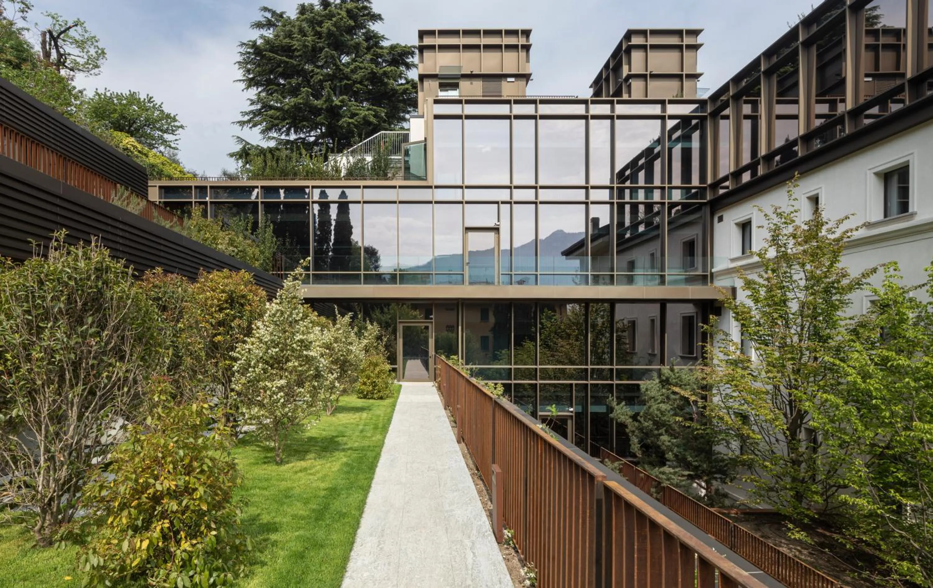 Property building in Hotel Promessi Sposi