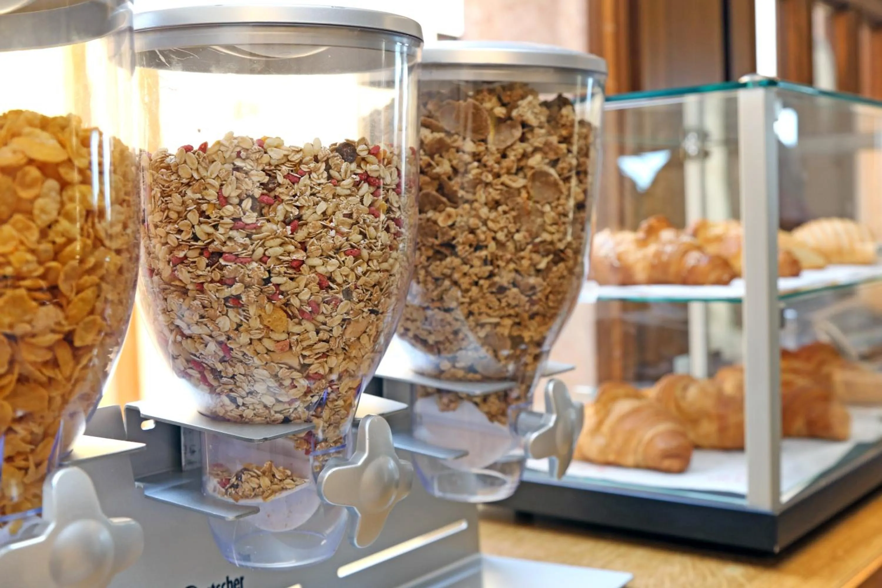 Buffet breakfast in Albergo All'Ancora