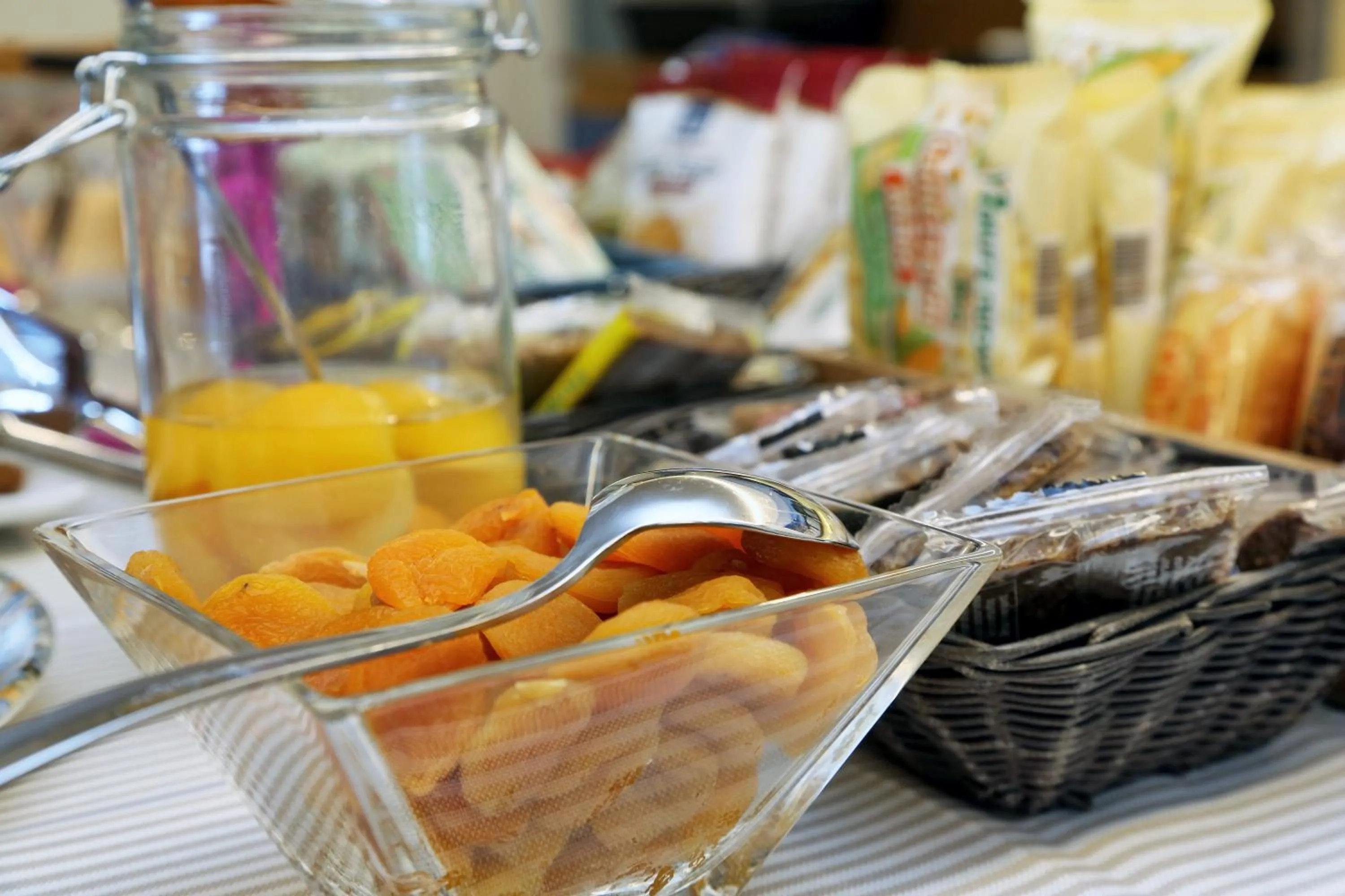 Buffet breakfast in Albergo All'Ancora