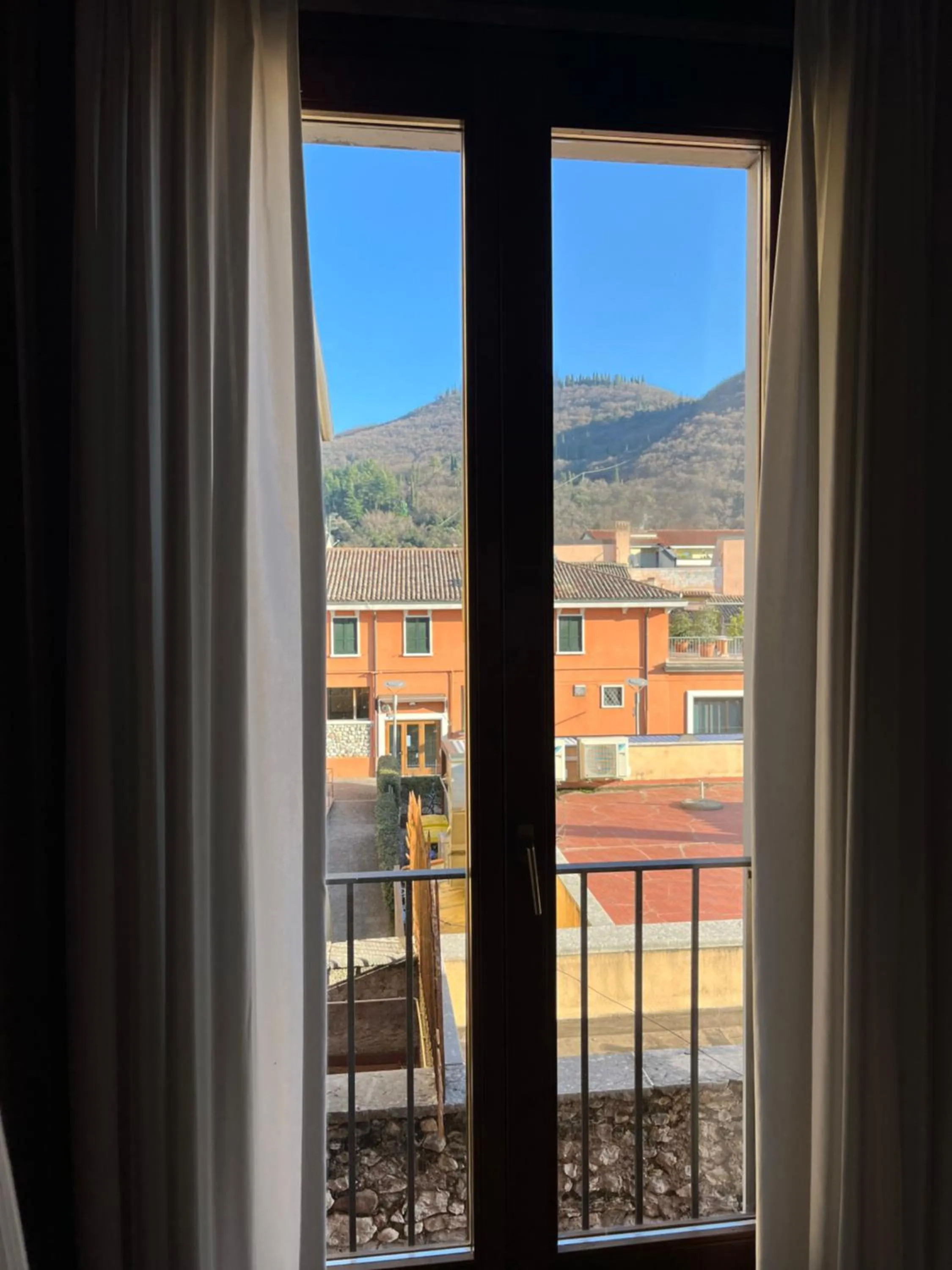 Quiet street view in Albergo All'Ancora