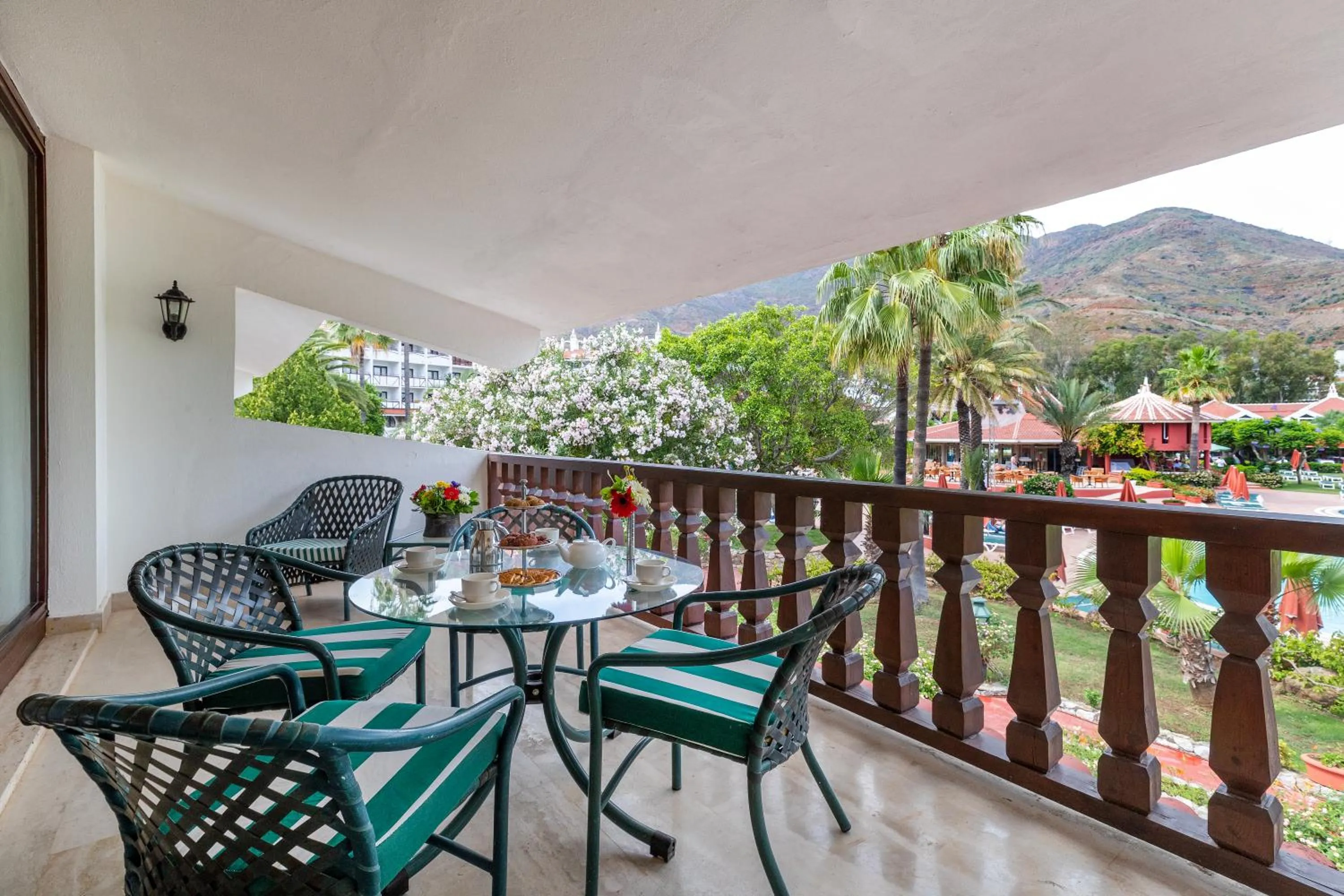 Summer in Marti Resort Deluxe Hotel