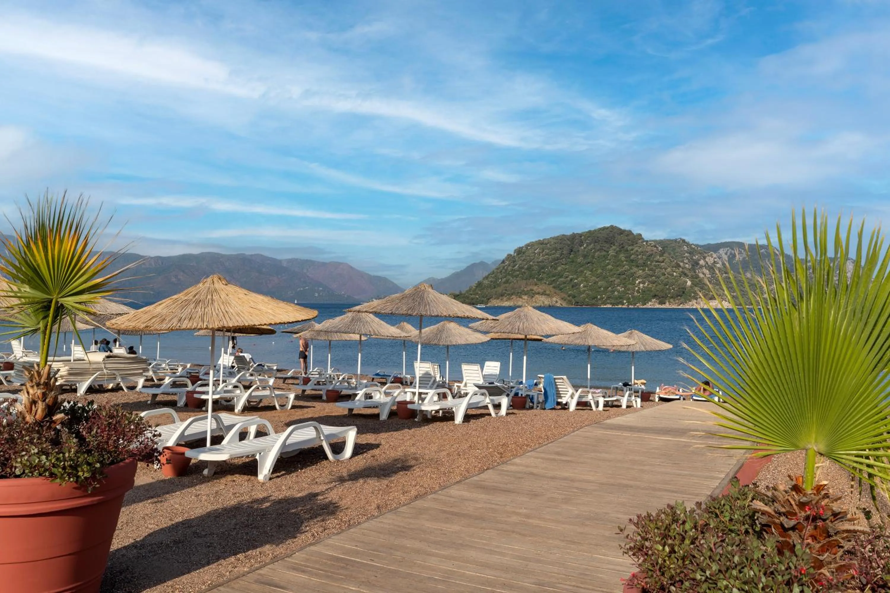 Summer in Marti Resort Deluxe Hotel