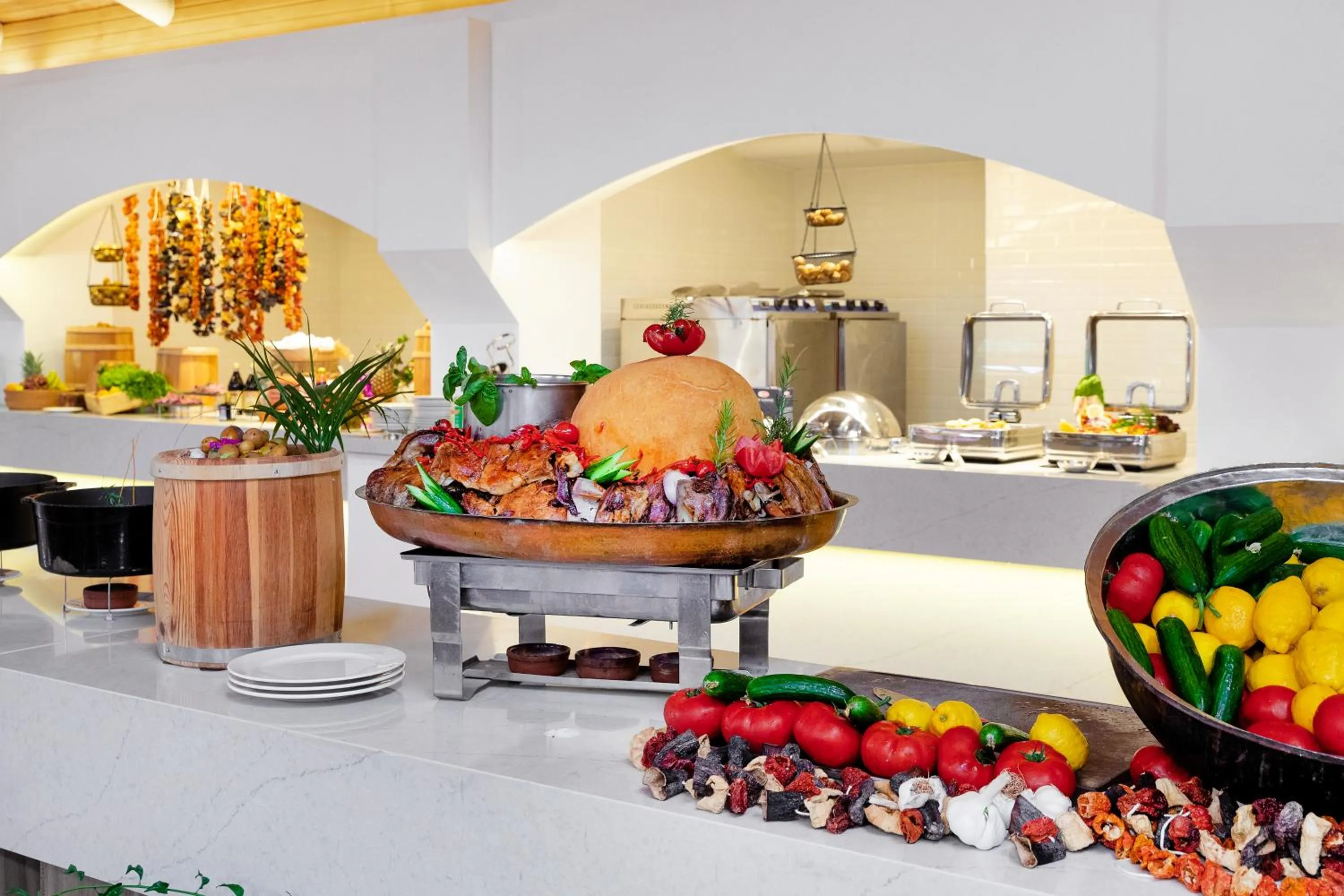 Restaurant/places to eat in Marti Resort Deluxe Hotel