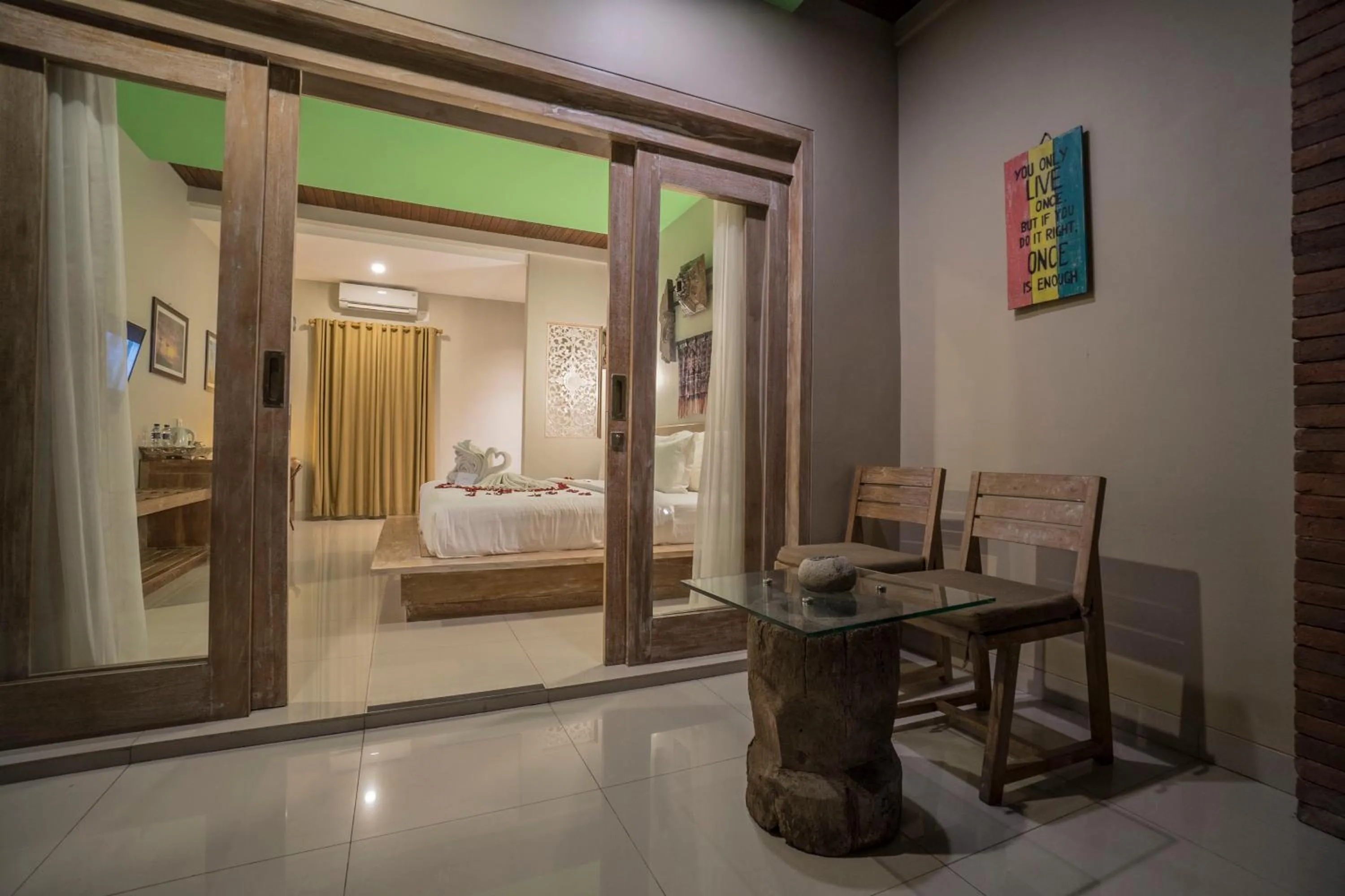 Balcony/Terrace, Bed in Tetirah Boutique Hotel