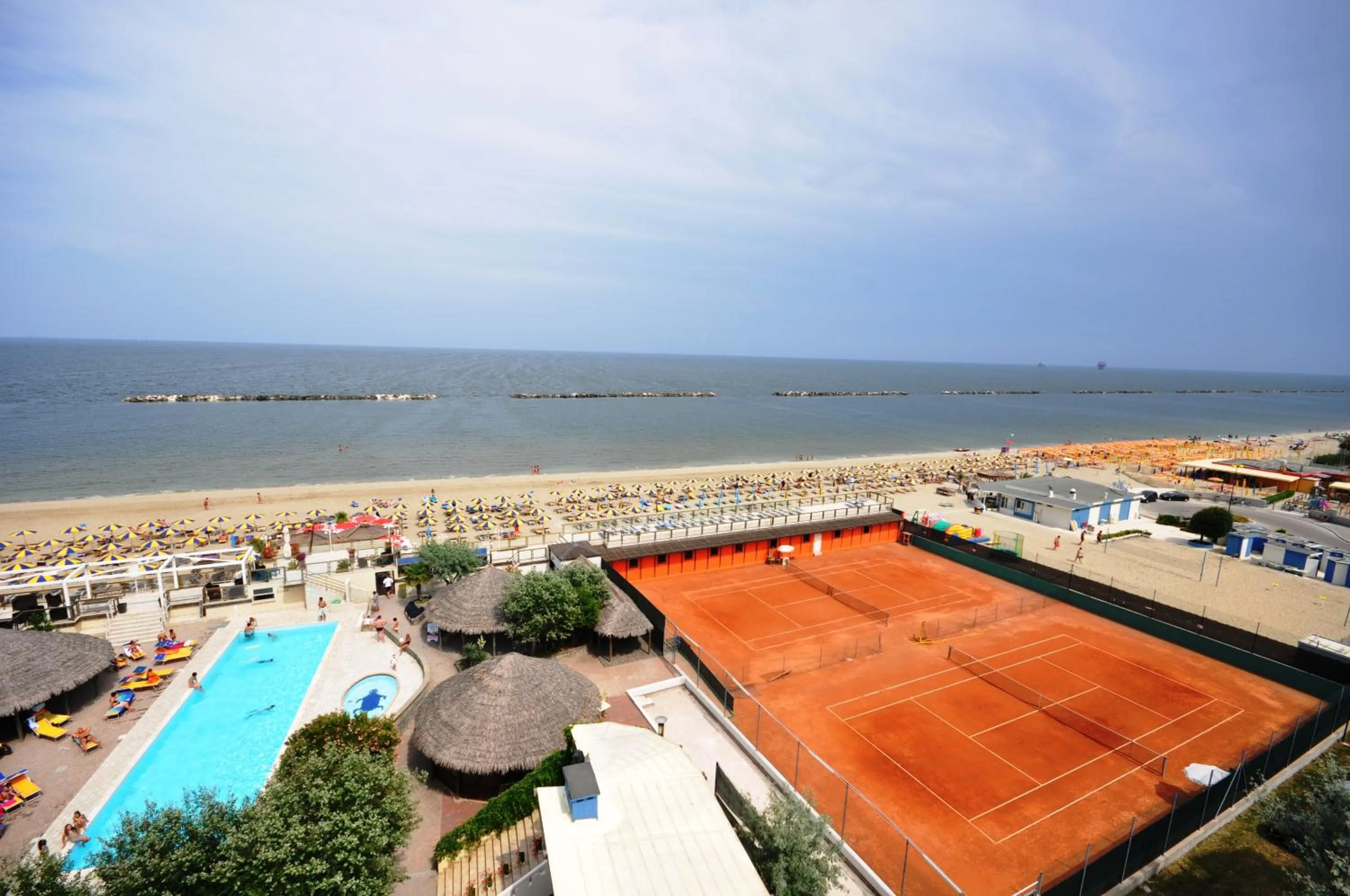 Tennis court in Grand Hotel Azzurra Club