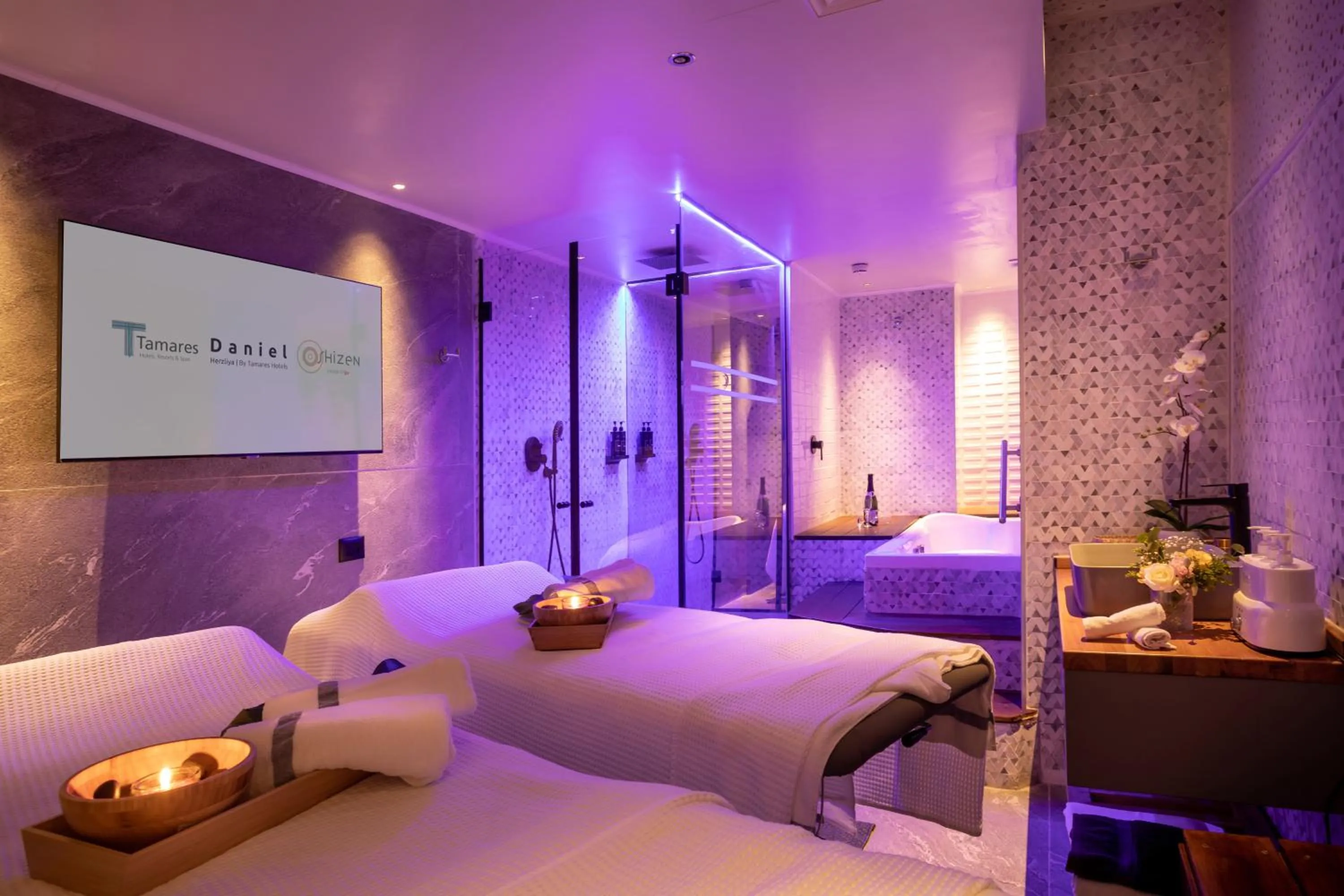 Spa and wellness centre/facilities, Bed in Daniel Herzliya Hotel