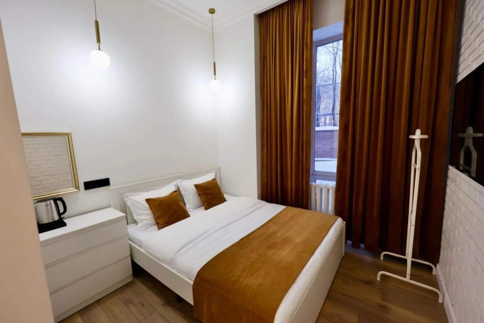 Bed in HANNAH INN - ex HELLO INN